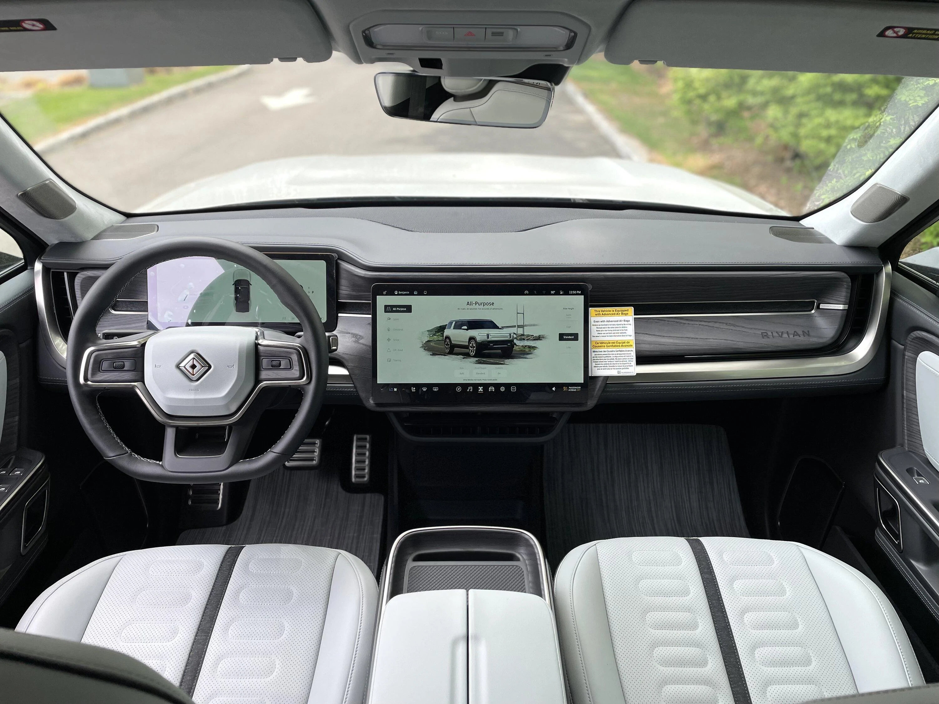 Rivian R1T R1S For Sale R1S Launch Edition - Glacier White / Ocean Coast / 22” Sport Bright - NYC Long Island Area 90794a24252b4009429e4c3efbf27238