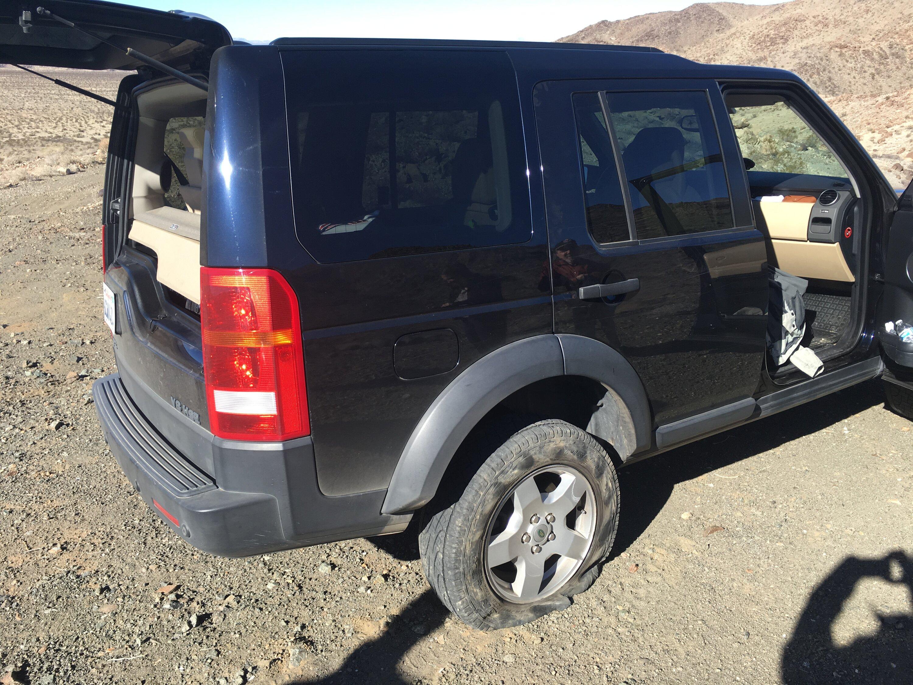 Rivian R1T R1S Flat tire. No spare. 1686081069068