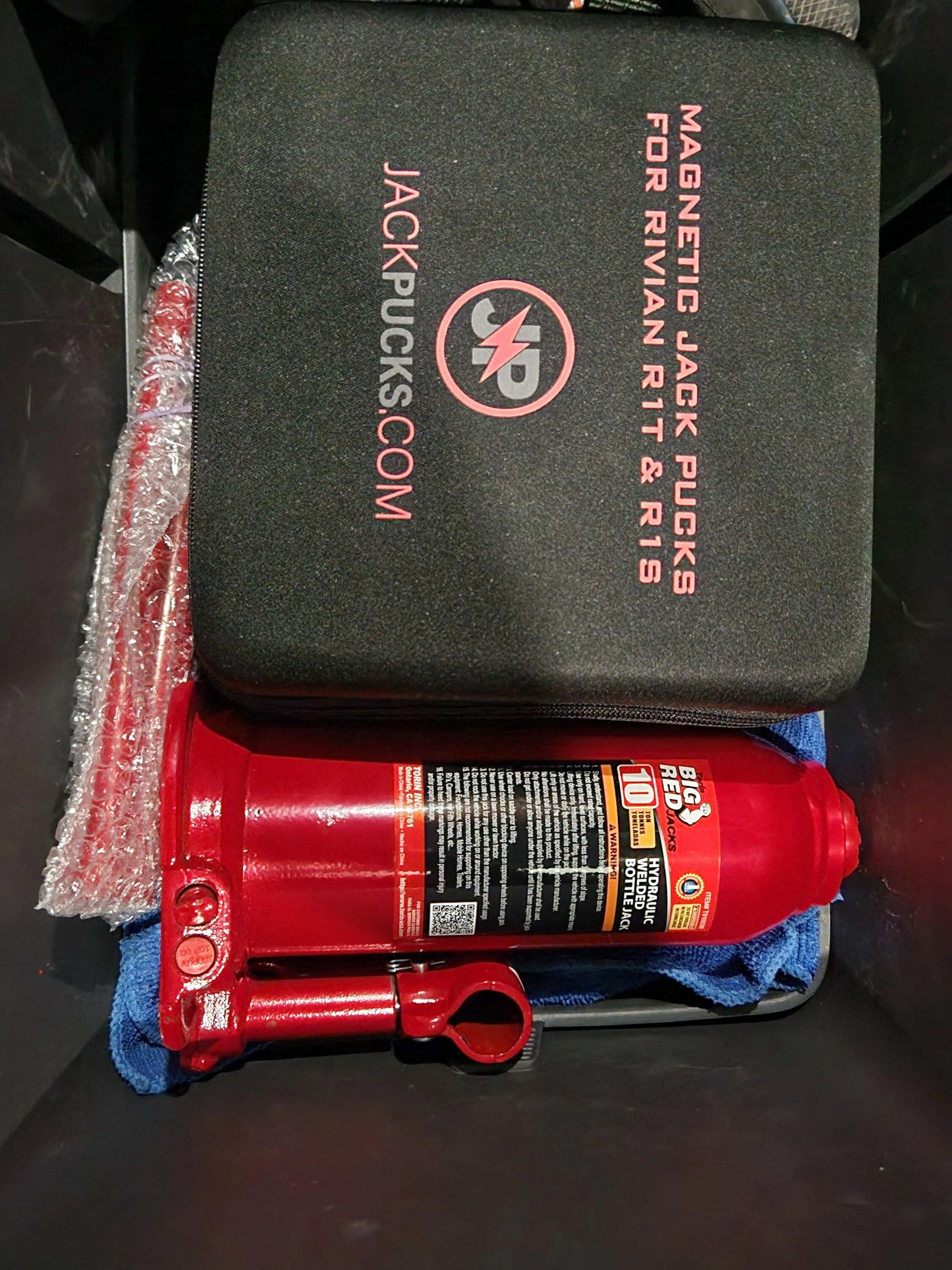 Rivian R1T R1S Rivian Magnetic Jack Pucks Kits *Original* Always In-Stock 20230407_154641