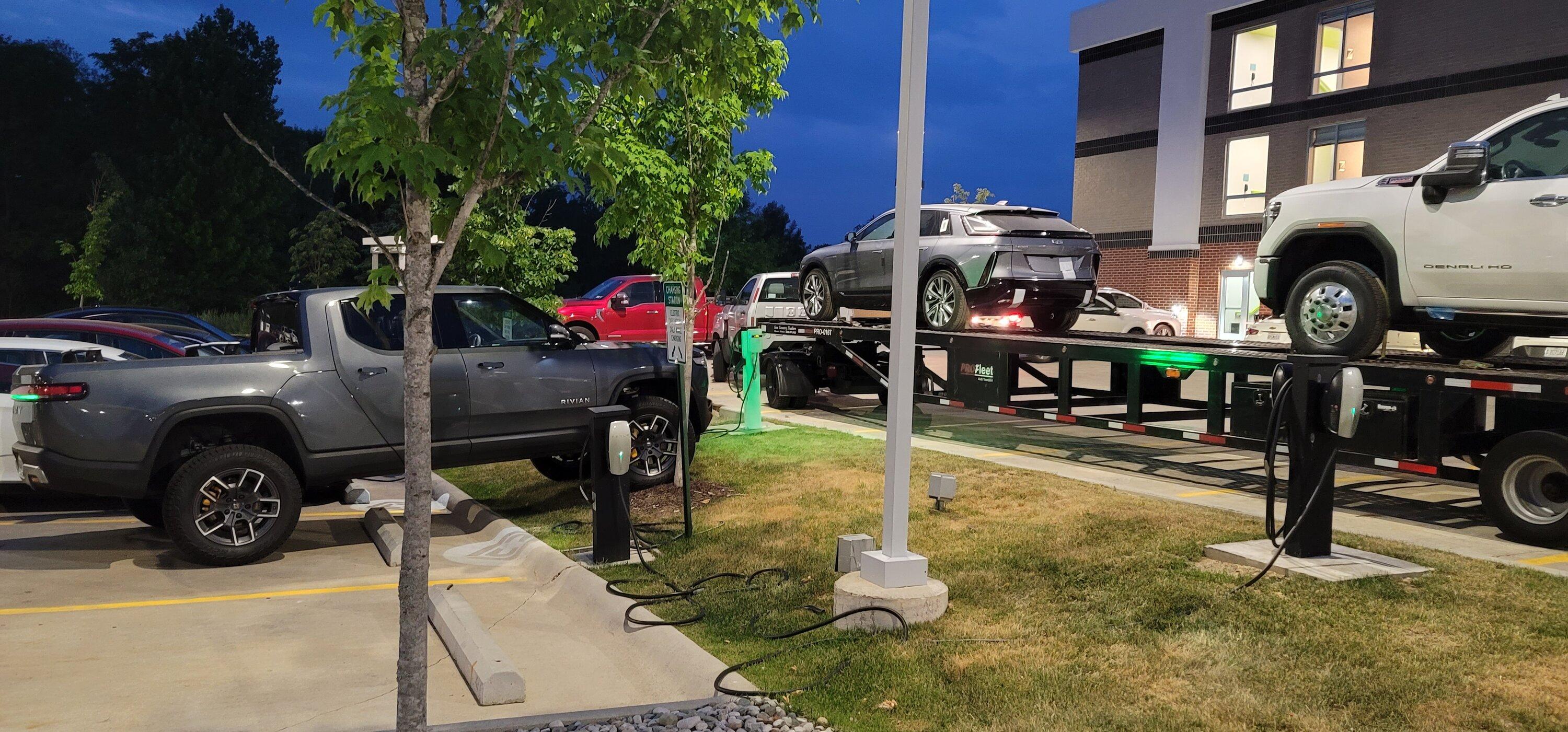 Rivian R1T R1S ICE'd - Not in a Rivian. 20230608_214140
