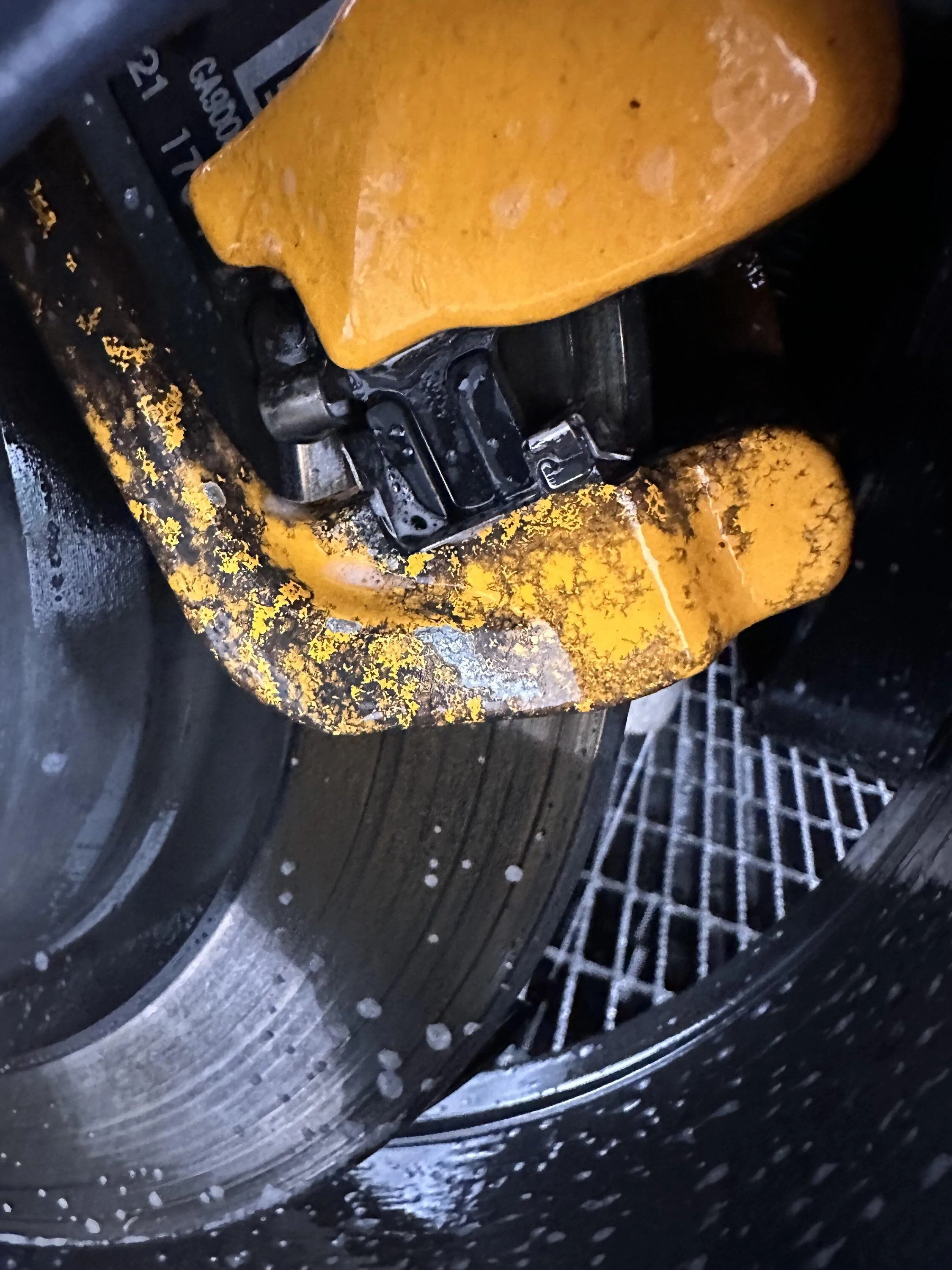 Rivian R1T R1S Brake Caliper Cleaning - Tips / Tricks ? IMG_2292