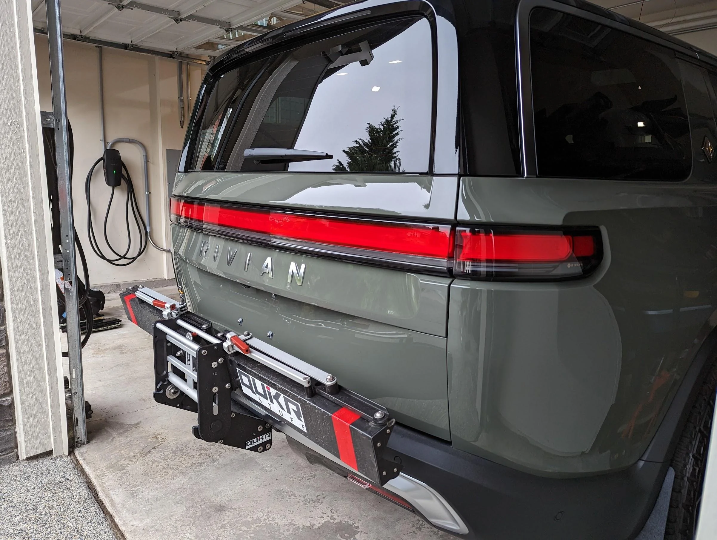 Rivian R1T R1S Anyone racking Fat Tire E-bikes with their Rivian? Mach2 folded