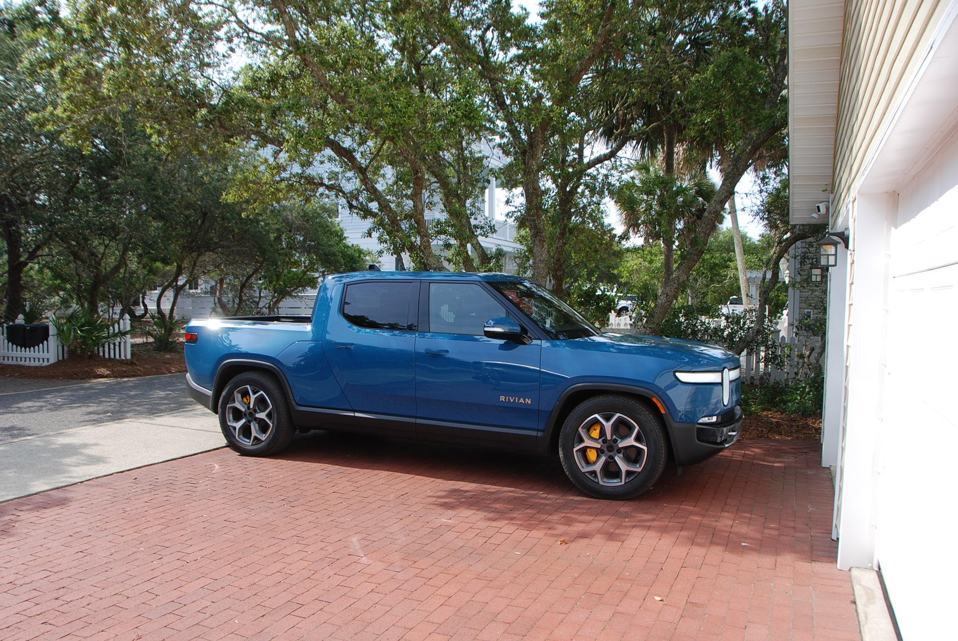 Rivian R1T R1S Second guessing R1T "purchase" DSC_0006.JPG