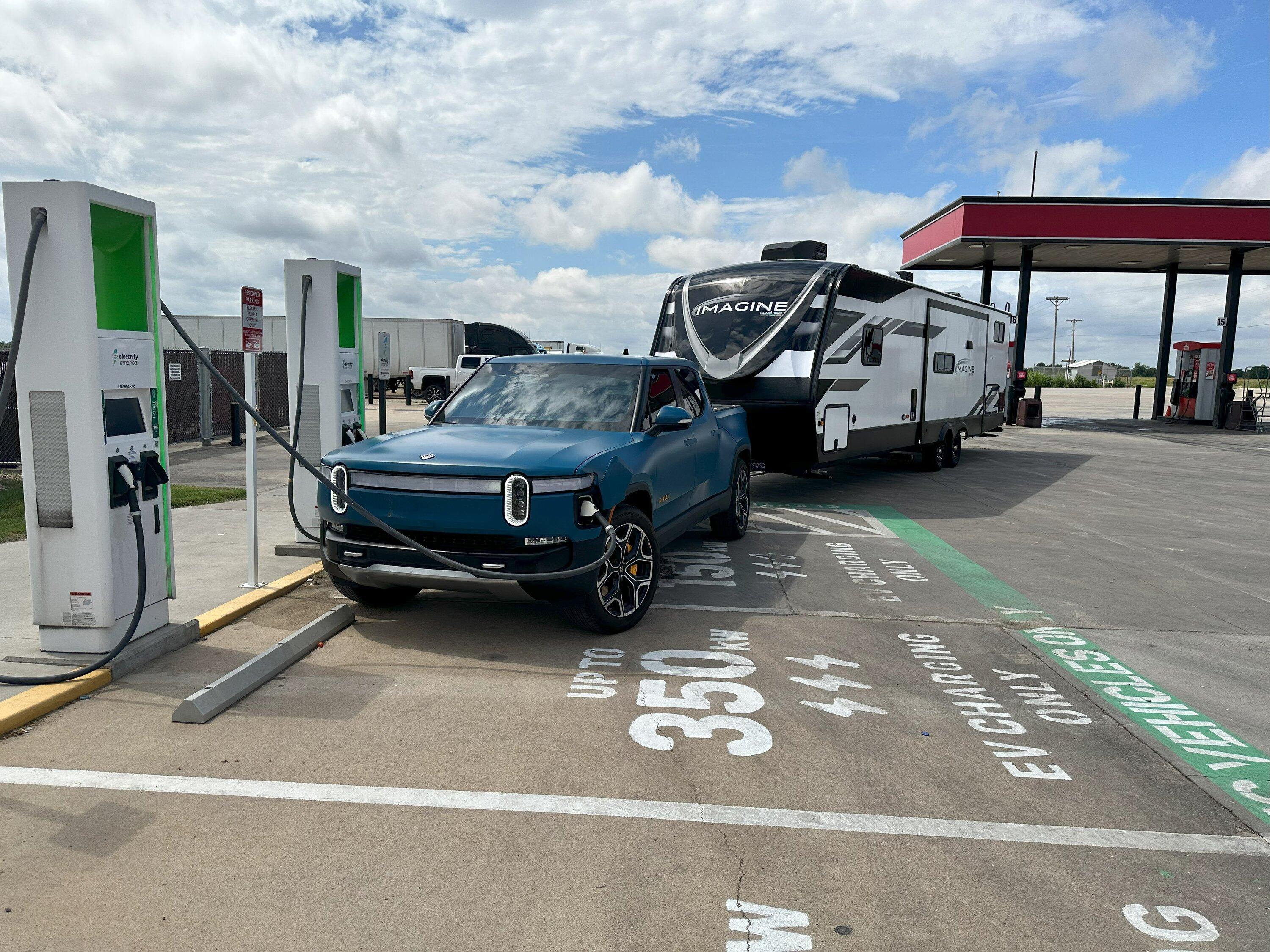 Rivian R1T R1S Towing + Efficiency: Please post your experience! IMG_0526