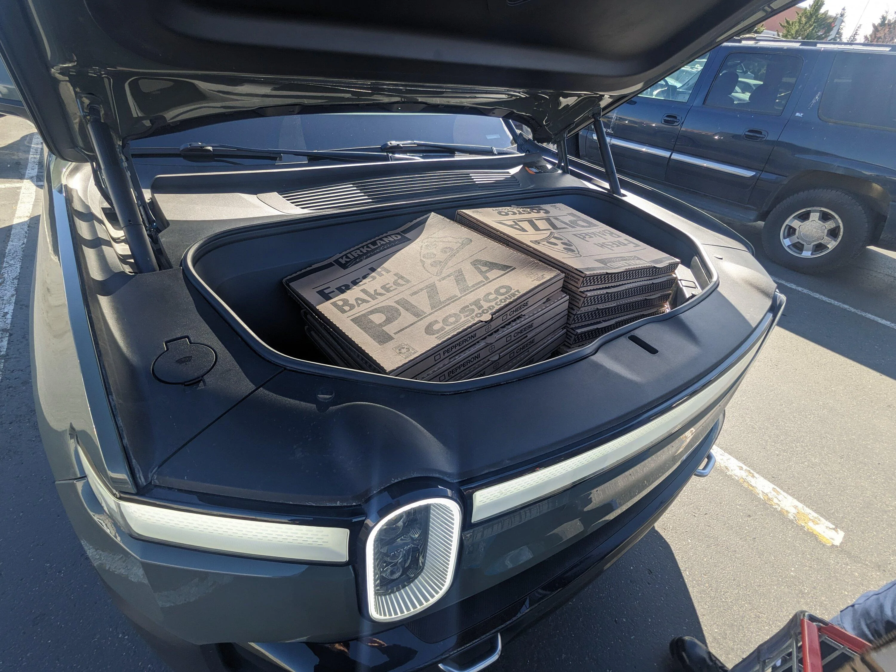 Rivian R1T R1S Just had my favorite Rivian experience PXL_20230329_174916862