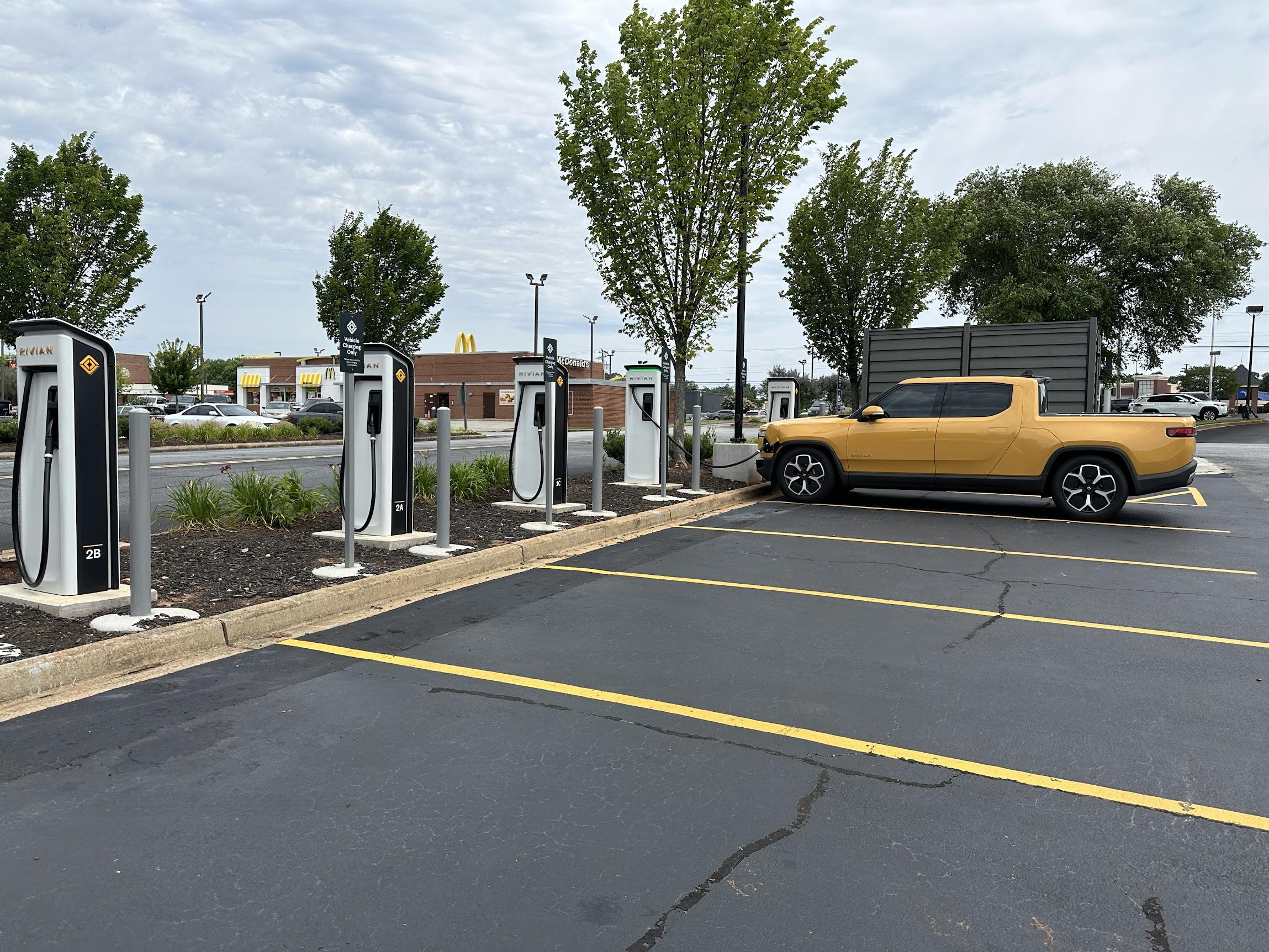 Rivian R1T R1S South Carolina, anyone? IMG_0687.JPG
