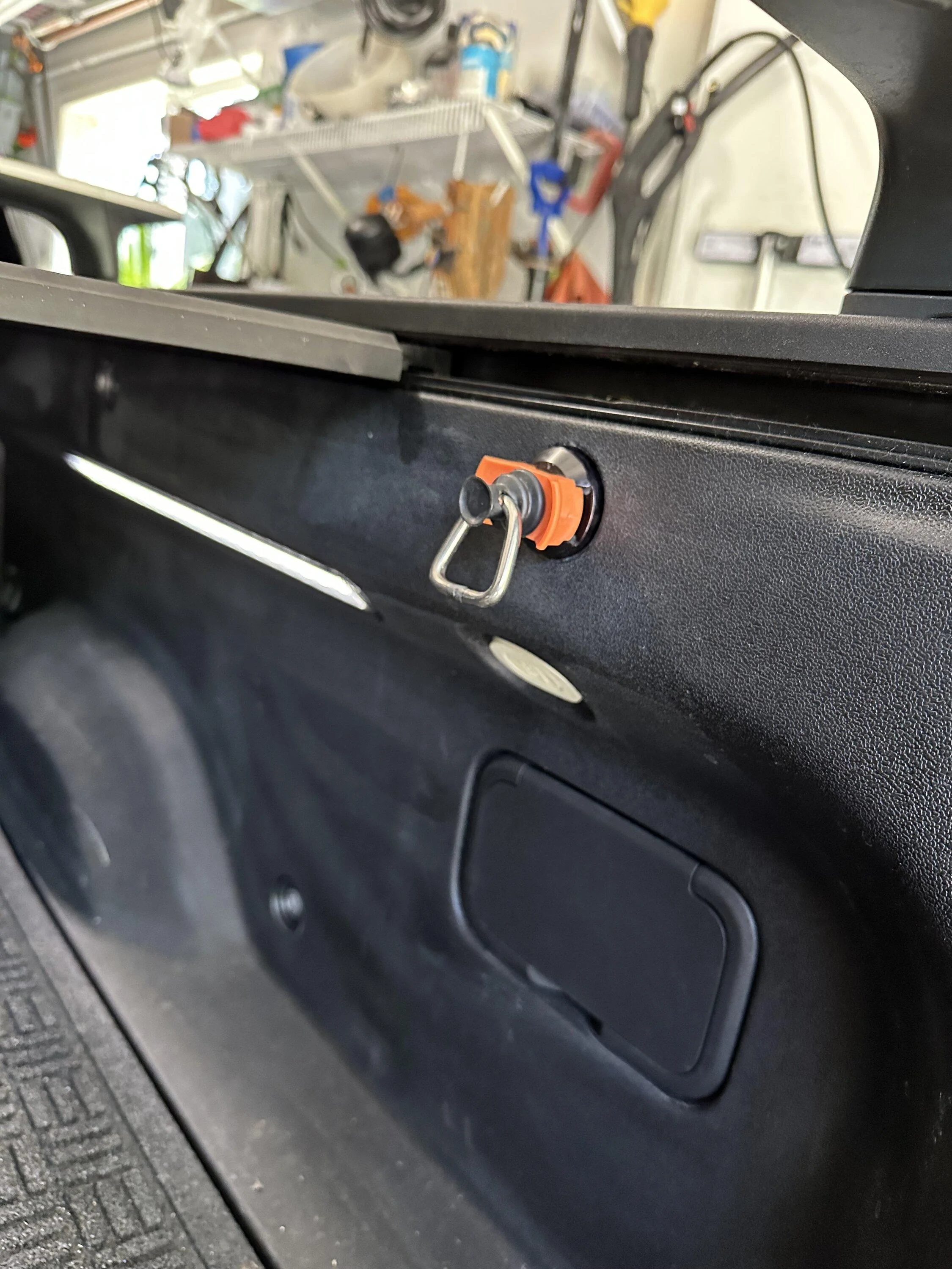 Rivian R1T R1S JEBINC’s bitchin’ no rails tie downs mod! IMG_7835