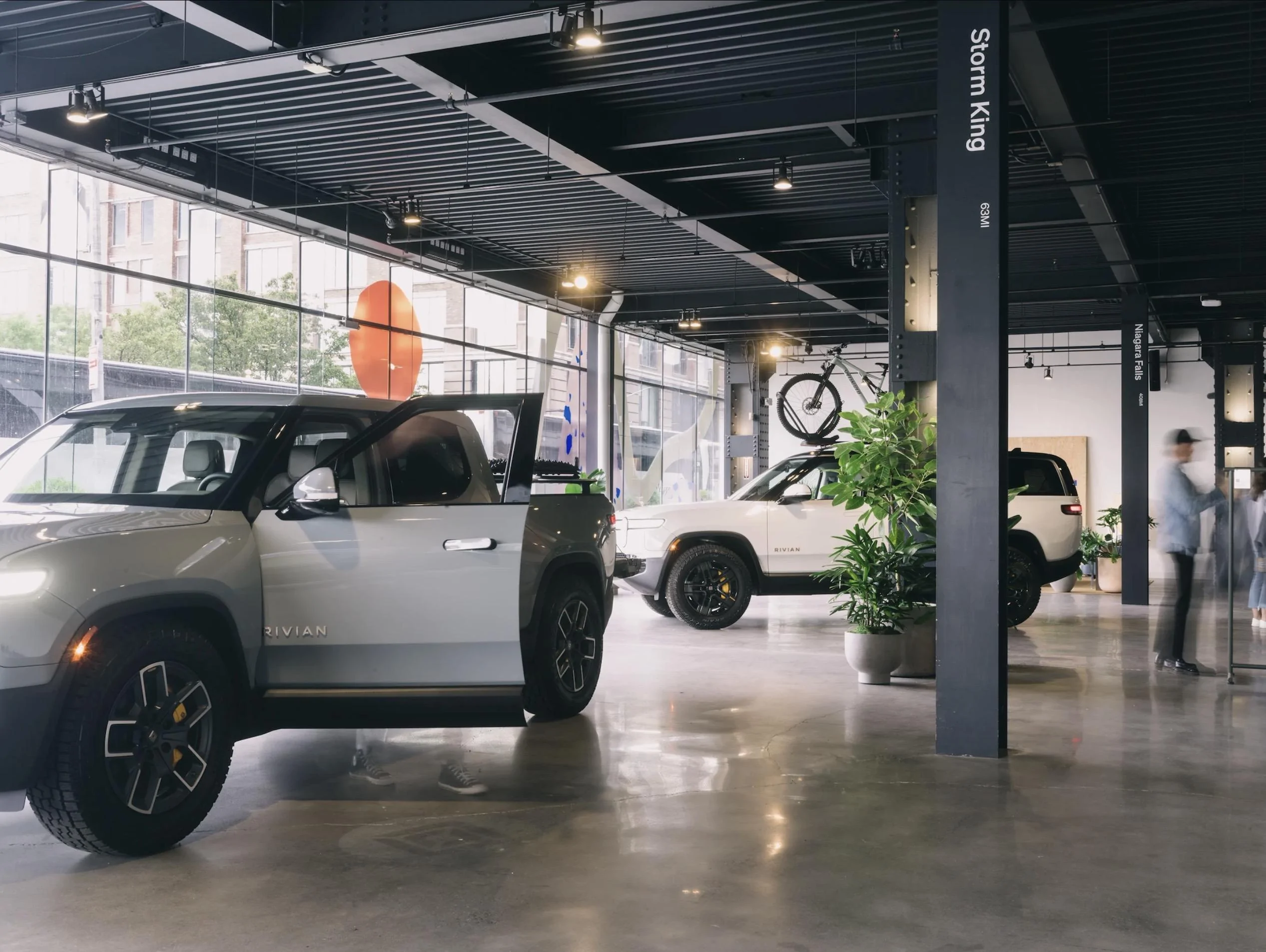 Rivian R1T R1S ? NOW OPEN! Rivian NYC Manhattan Hub. Also coming to Vancouver, Seattle, Denver, Chicago, Brooklyn, Atlanta, Pasadena, Nashville, Austin, Boston, SF Screenshot 2023-06-15 at 4.04.30 PM