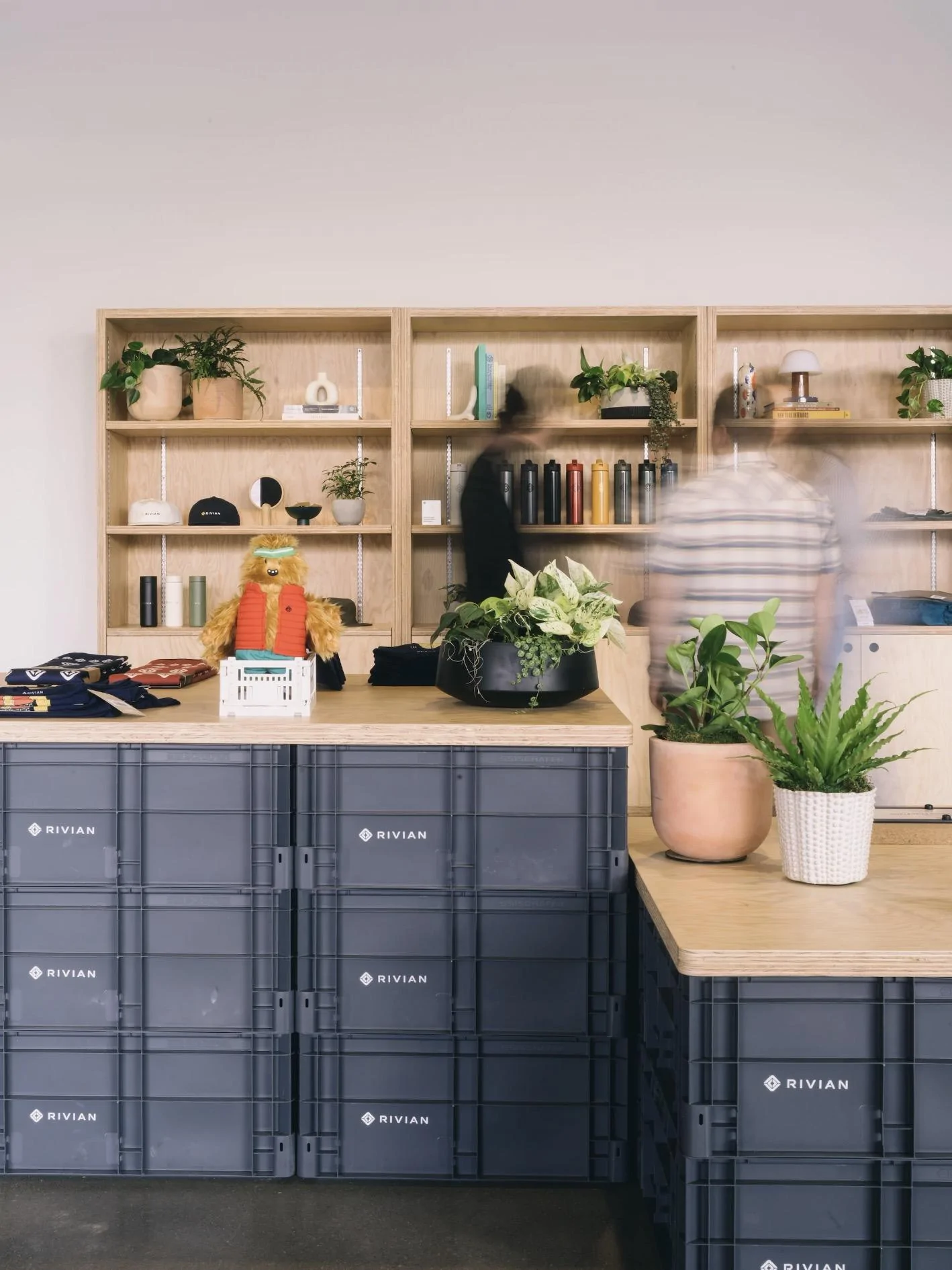 Rivian R1T R1S ? NOW OPEN! Rivian NYC Manhattan Hub. Also coming to Vancouver, Seattle, Denver, Chicago, Brooklyn, Atlanta, Pasadena, Nashville, Austin, Boston, SF Screenshot 2023-06-15 at 4.04.22 PM