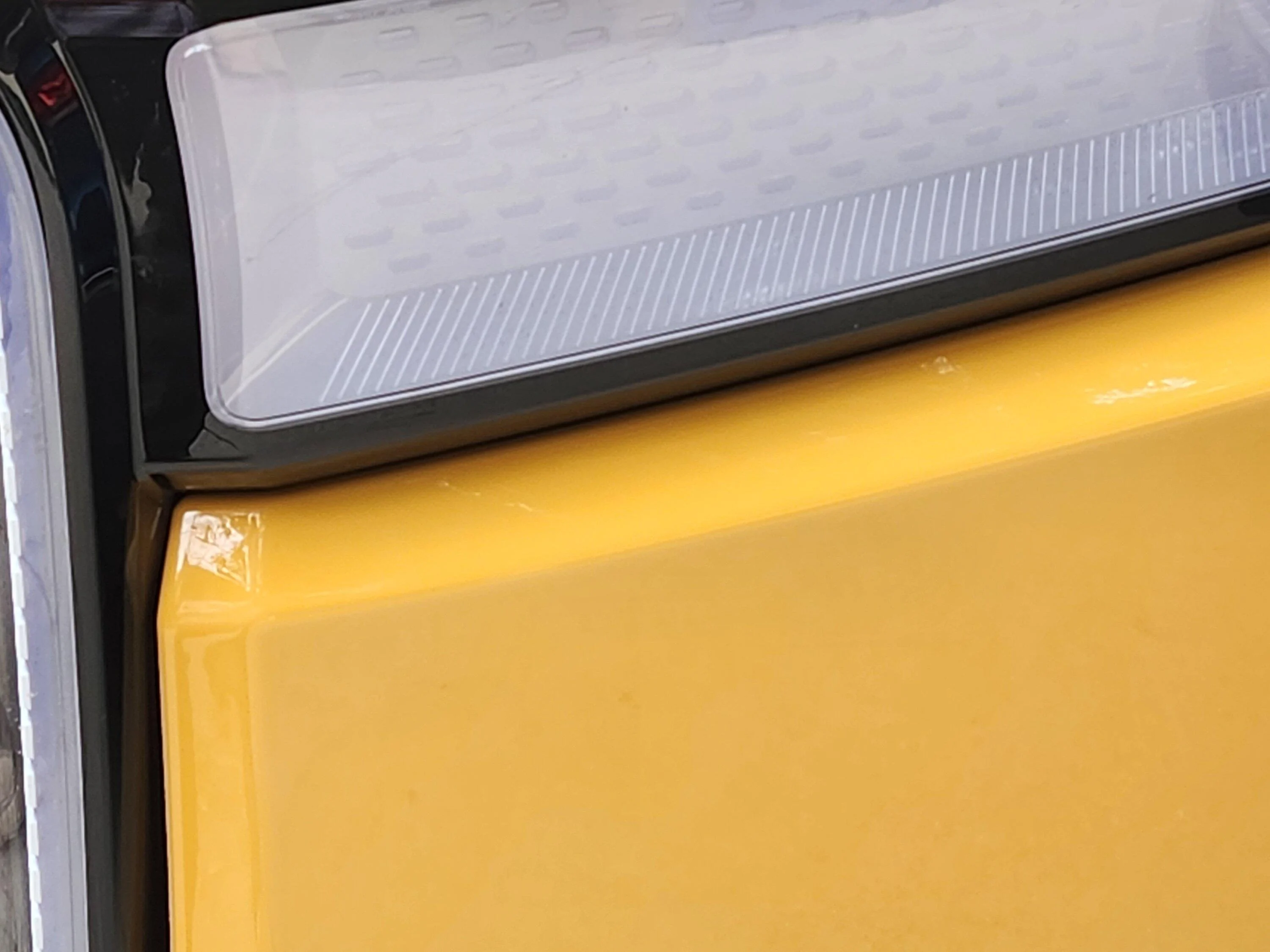 Rivian R1T R1S One-eyed R1T :( Headlight broken by a Jeep 041F33DA-8A79-4DBA-B0D5-01E06A8DBD8820230615_155054