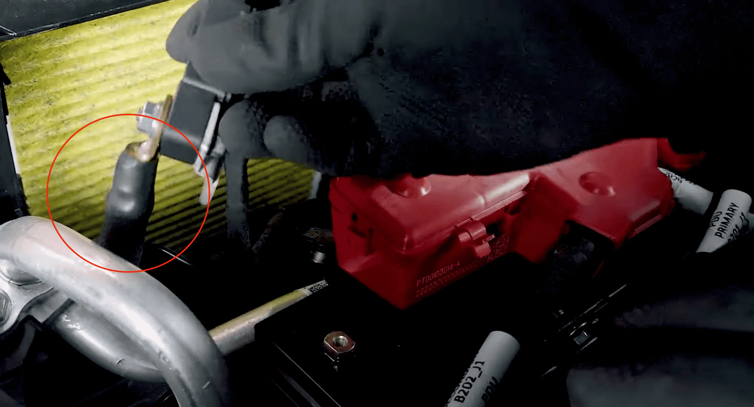 Rivian R1T R1S Confirmed: Newer production R1 only have a single 12v battery, but... Screenshot 2023-06-16 at 12.12.01 PM
