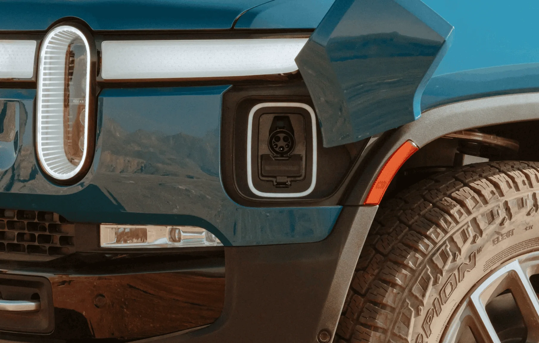 Rivian R1T R1S Mis-aligned Hood and Gear Tunnel doors? Or OK? 1686952517878