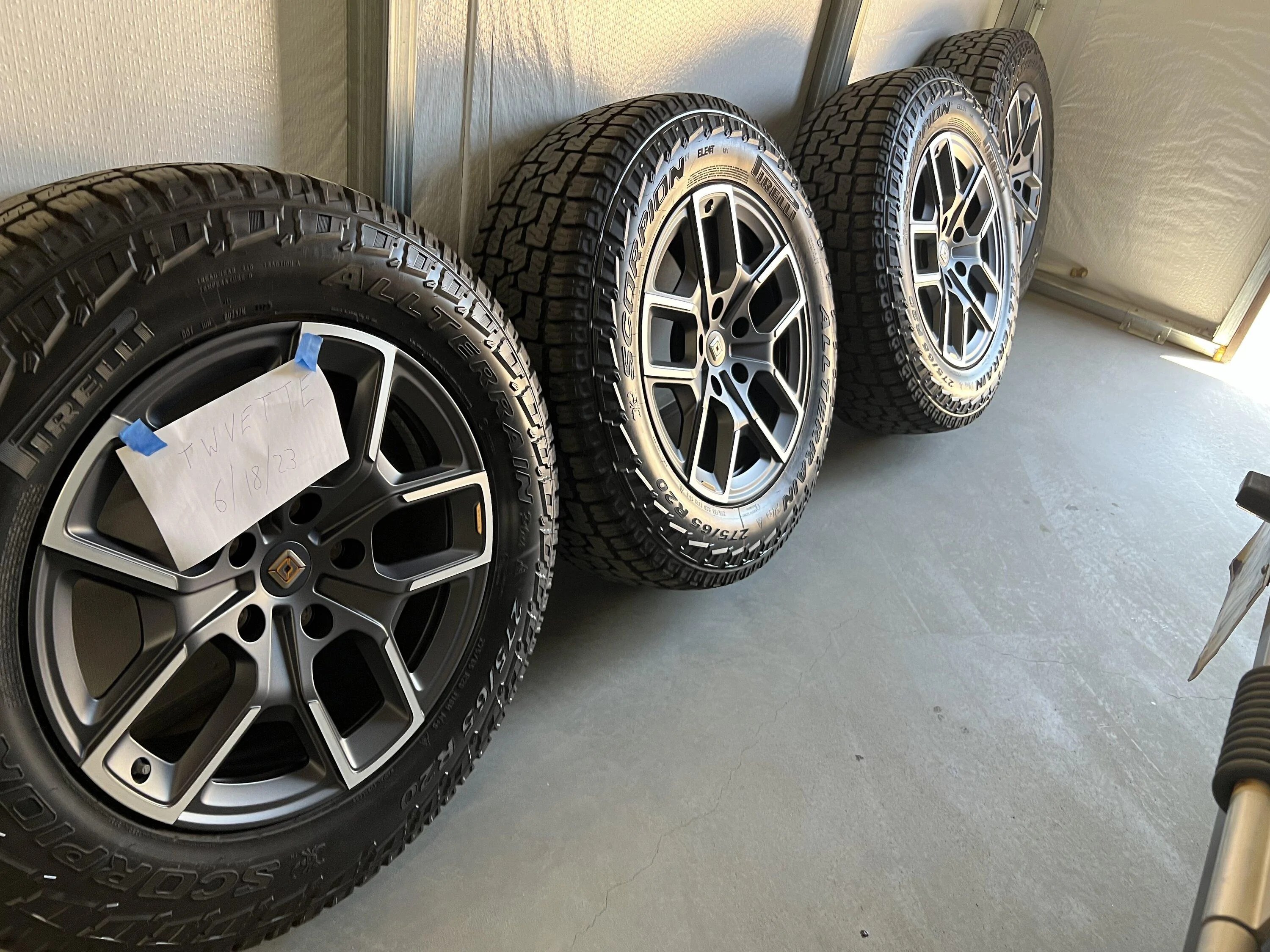 Rivian R1T R1S WTB: 20" All Terrains with or without tires IMG_8456