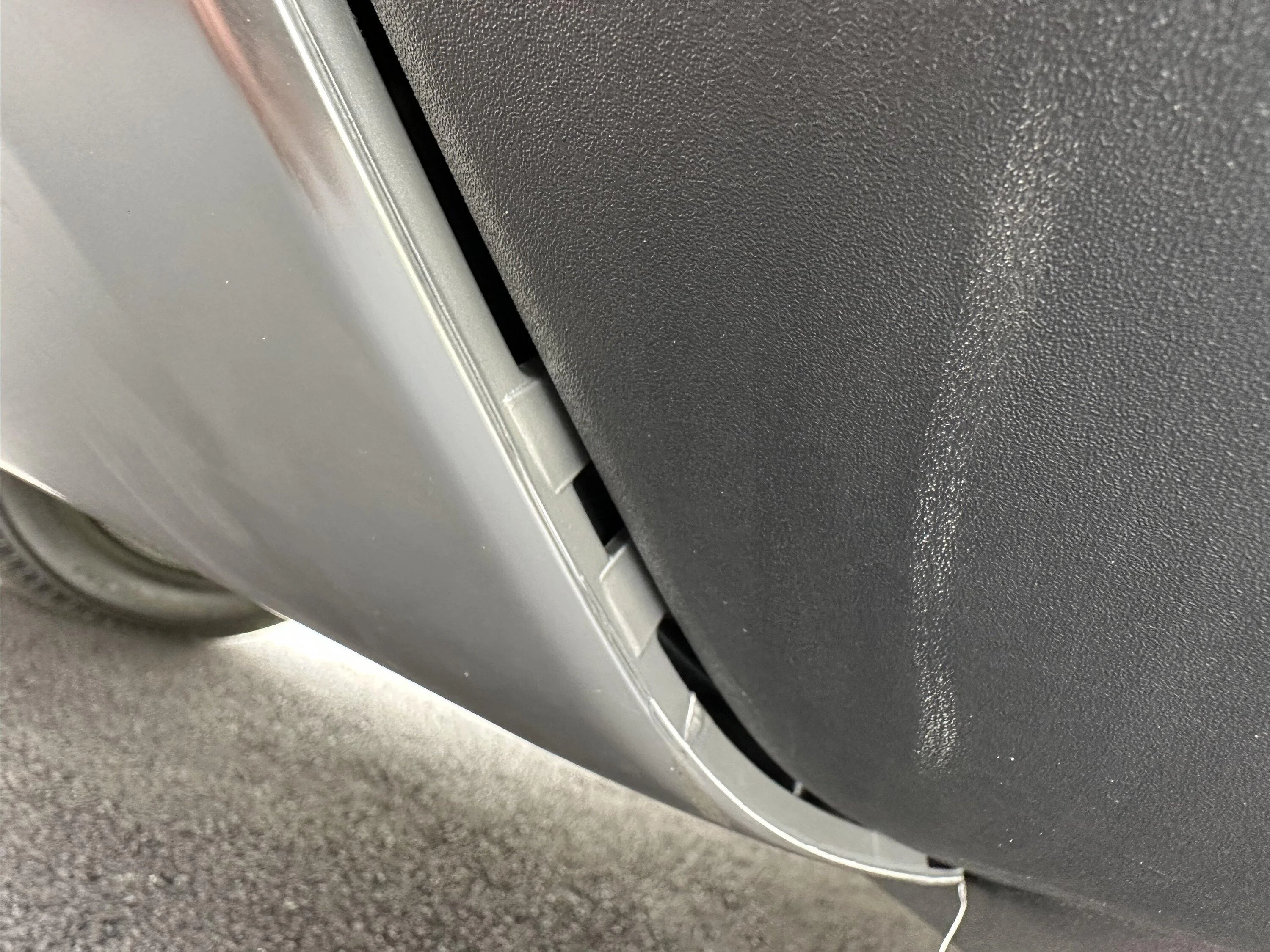 Rivian R1T R1S R1T paint issues & QC. IMG_6383