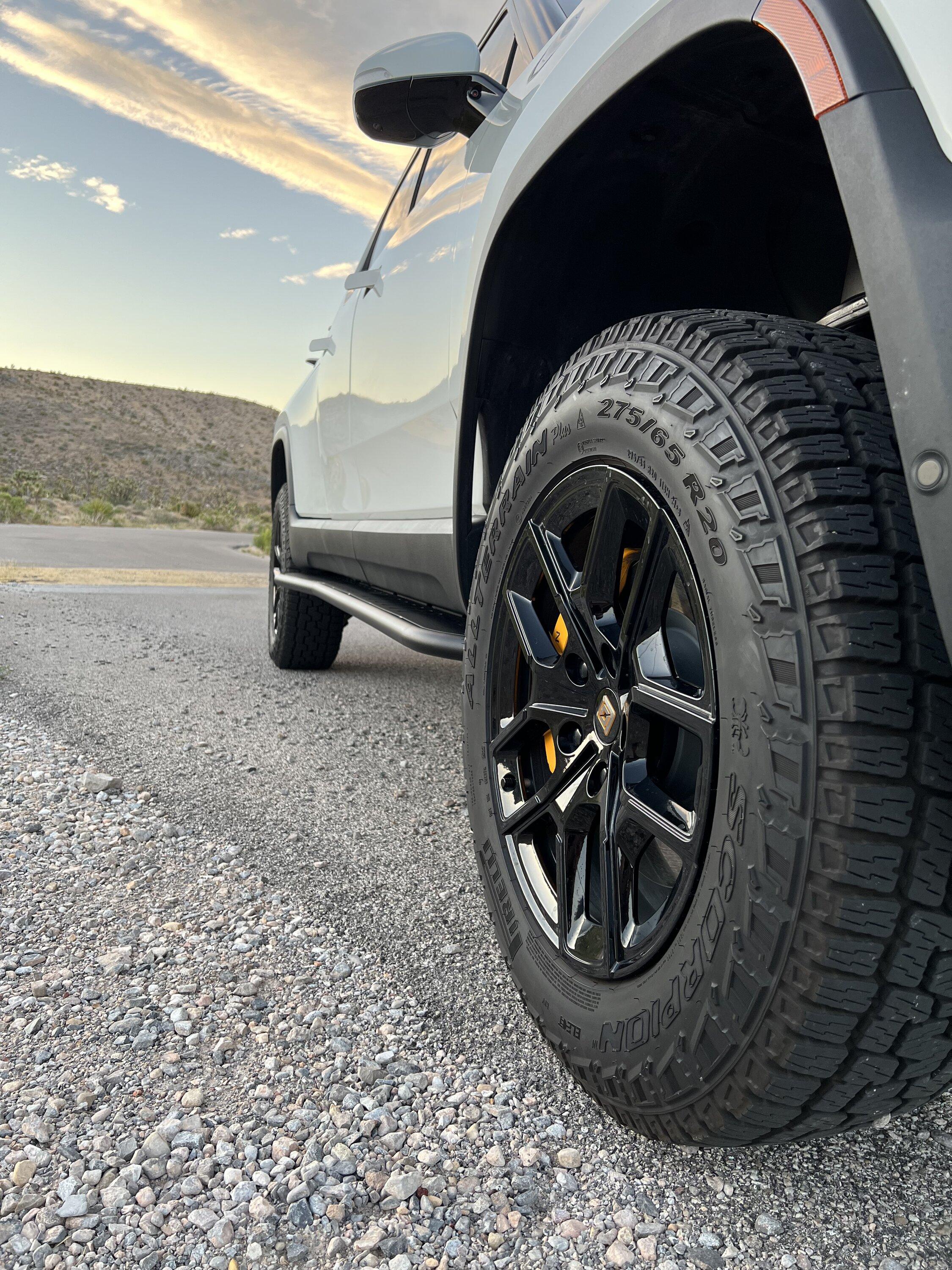 Rivian R1T R1S Megawatt Sliders on R1T IMG_9855