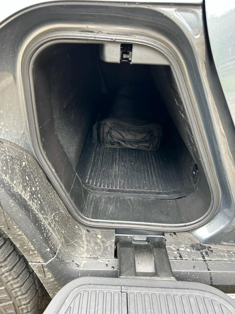 Rivian R1T R1S My frunk storage solution: Trunk Commanders IMG_4817