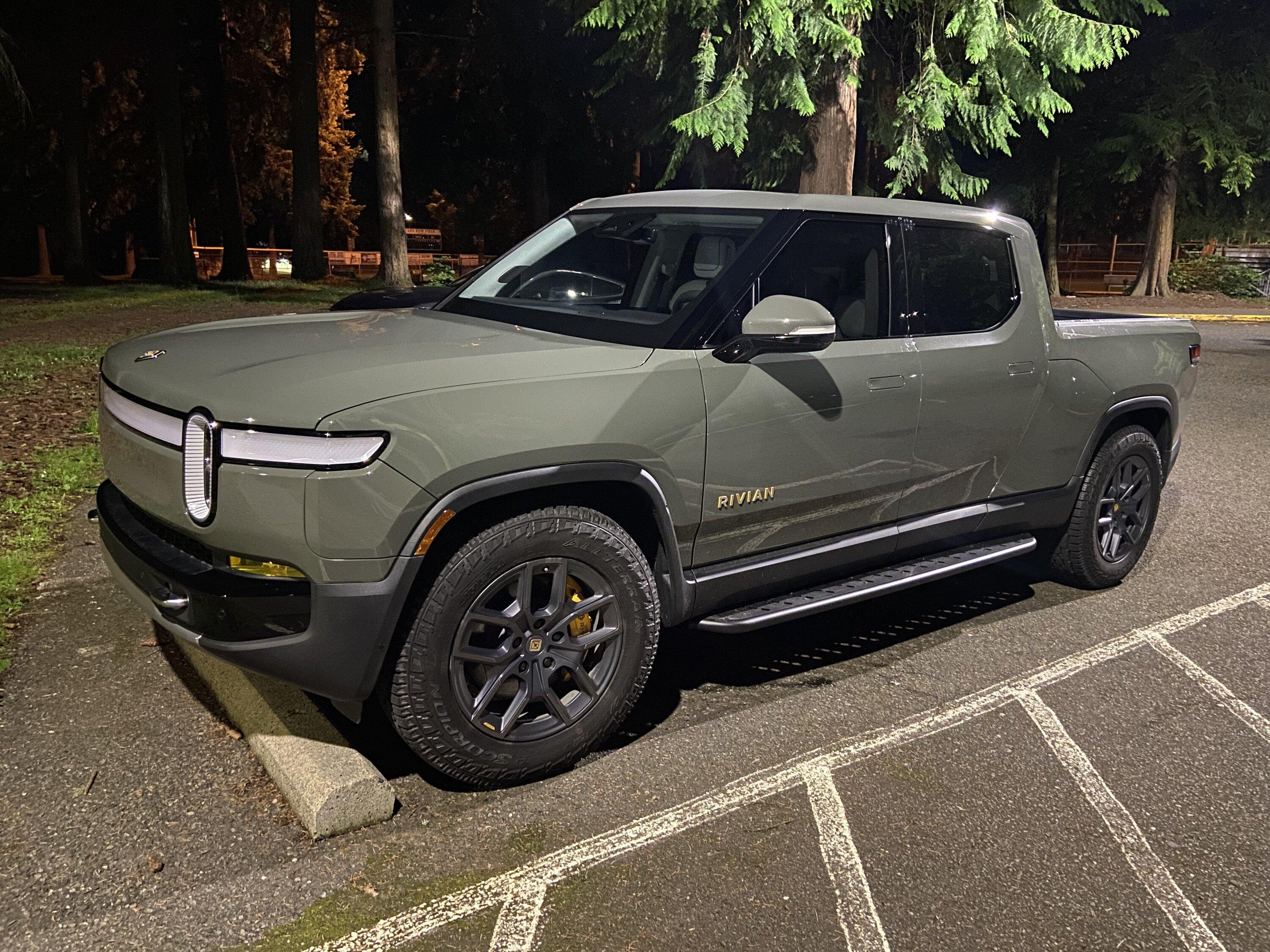 Rivian R1T R1S Introducing RMaxx Running Boards & Rock Sliders for Rivian R1T / R1S from Team 1EV IMG-4828