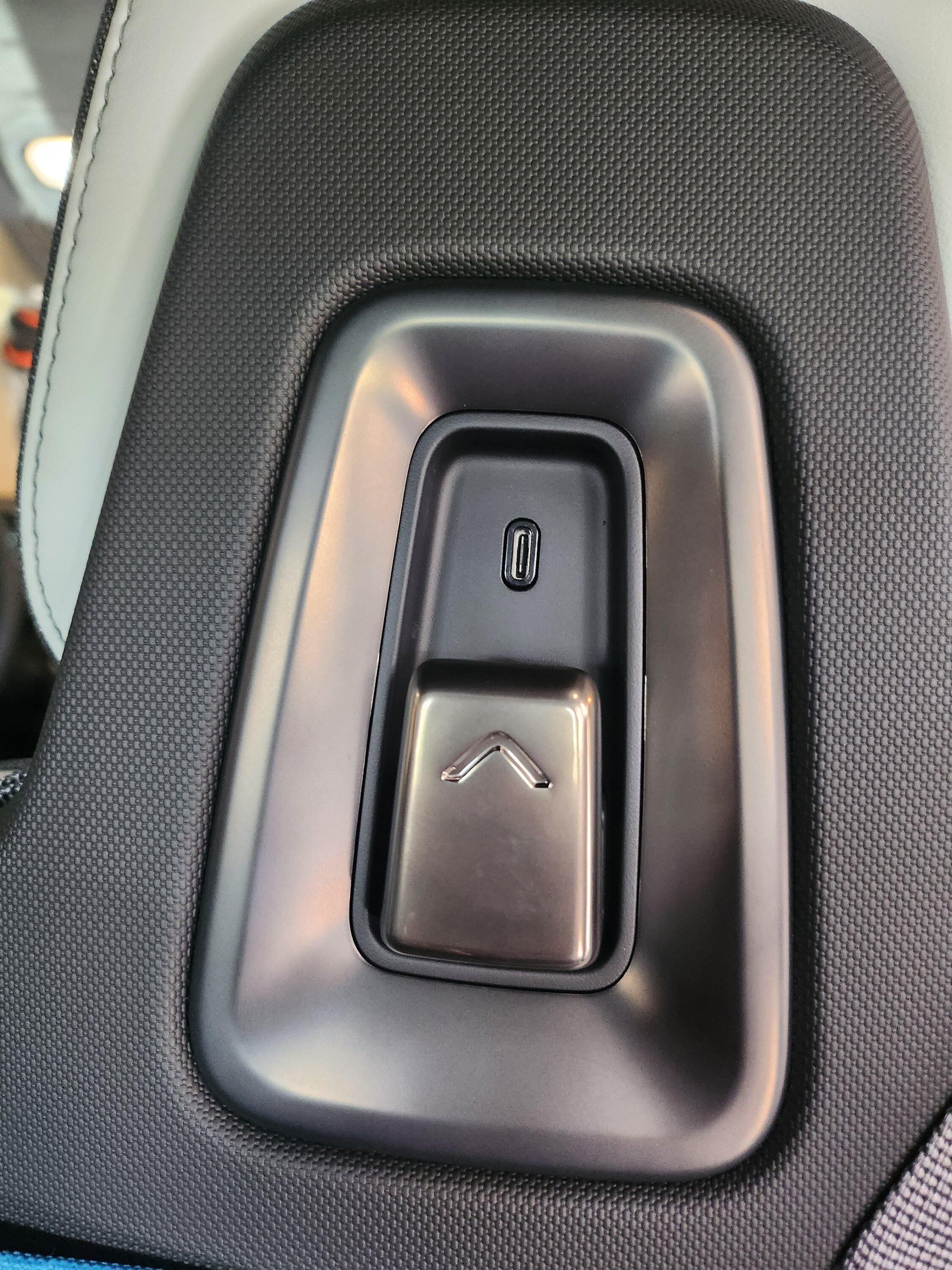 Rivian R1T R1S Curious, does anybody else's front seats have different inserts? 20230621_170322
