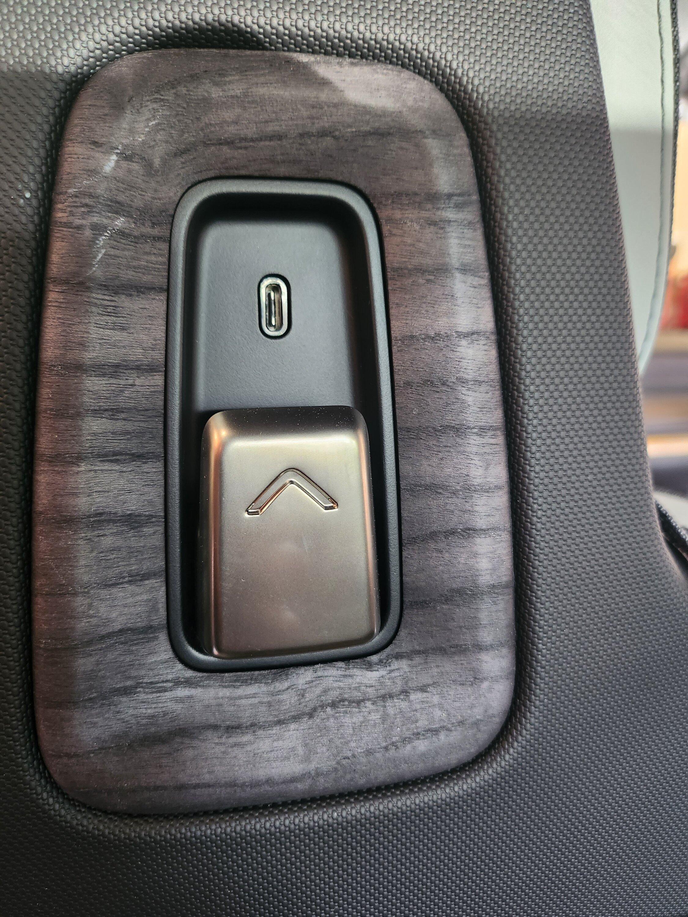 Rivian R1T R1S Curious, does anybody else's front seats have different inserts? 20230621_170343