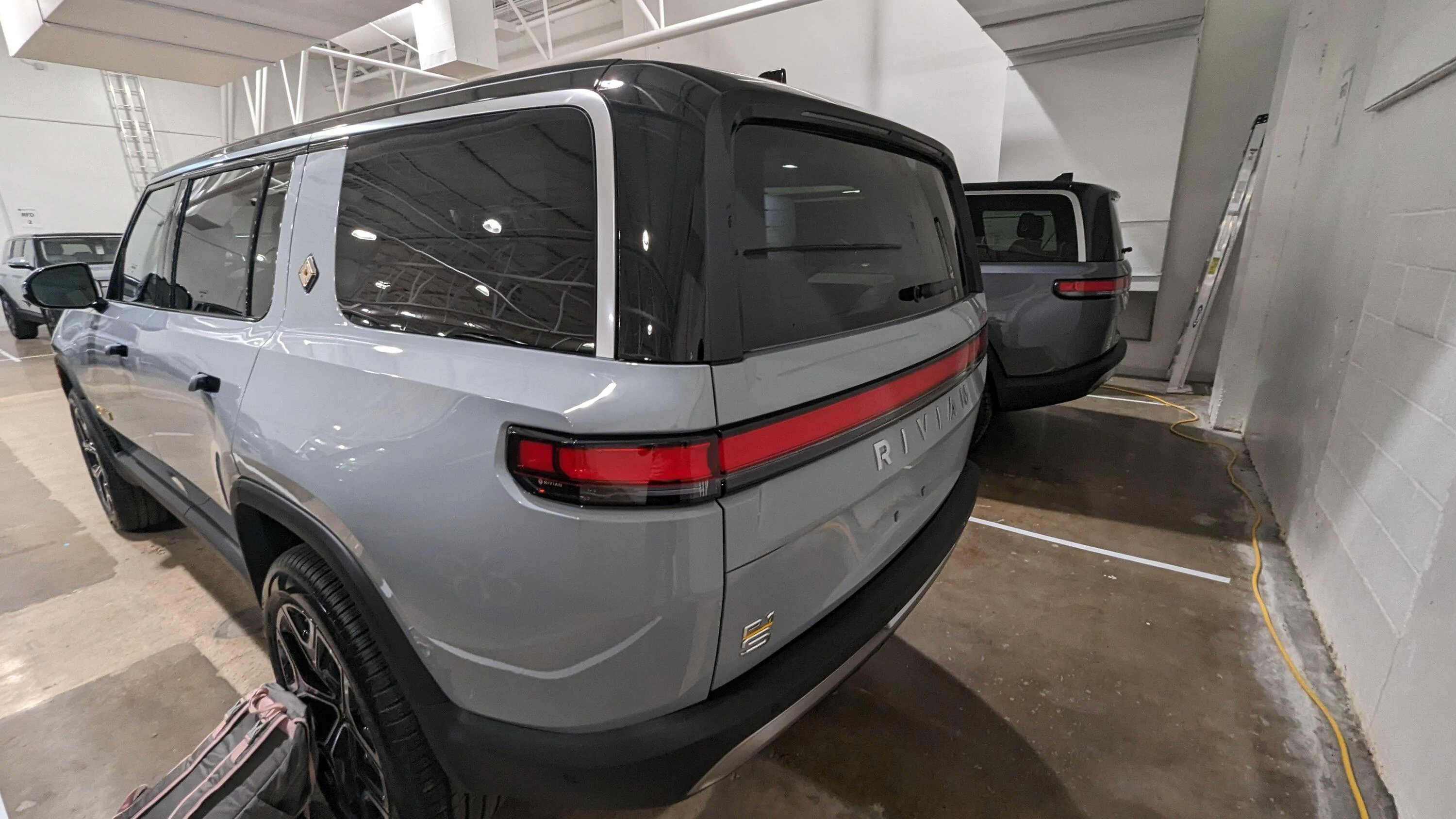 Rivian R1T R1S Rivian executive acknowledges R1S AC noise problem PXL_20230622_203502002.MP