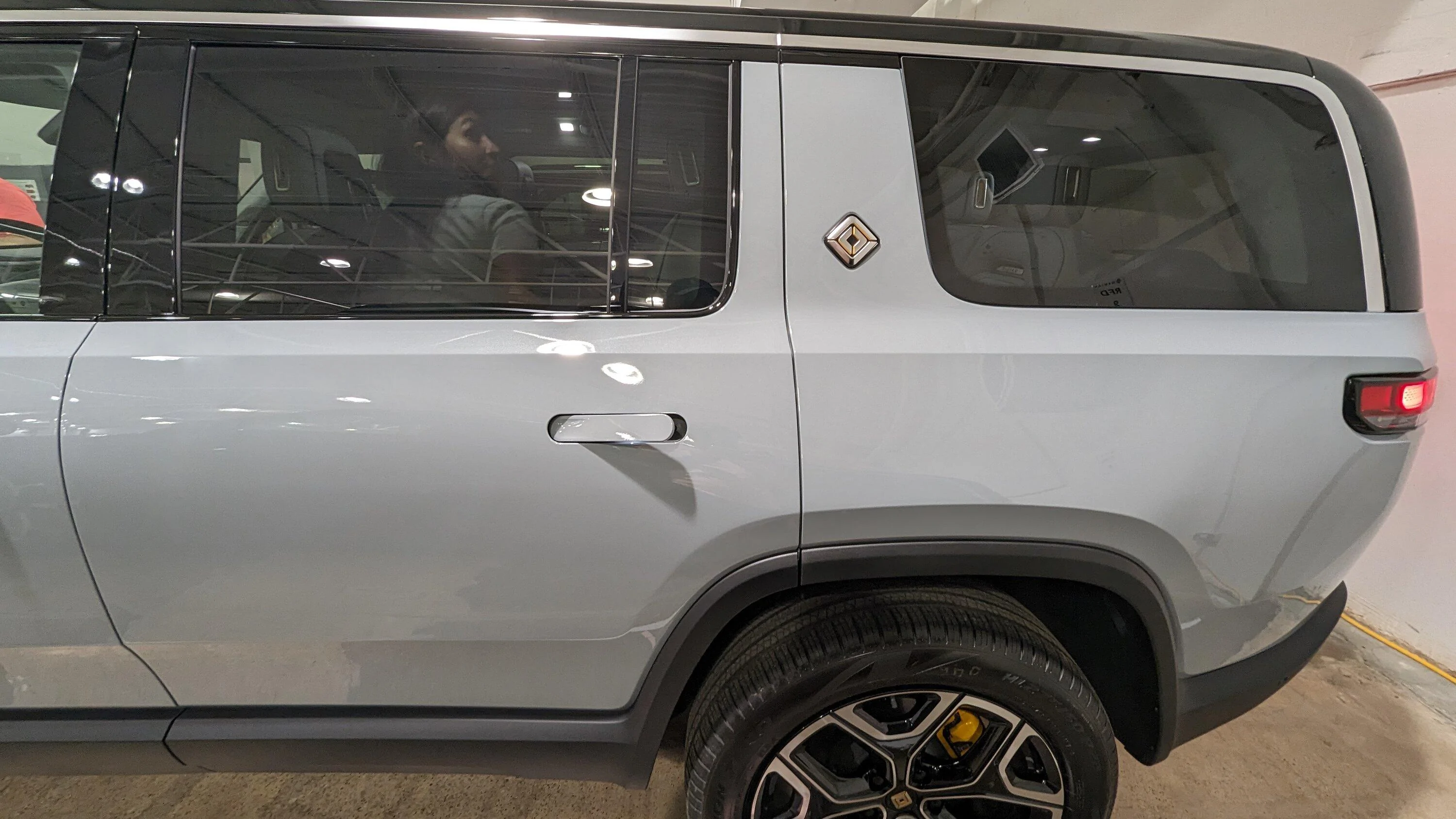 Rivian R1T R1S Rivian executive acknowledges R1S AC noise problem PXL_20230622_203353404.MP
