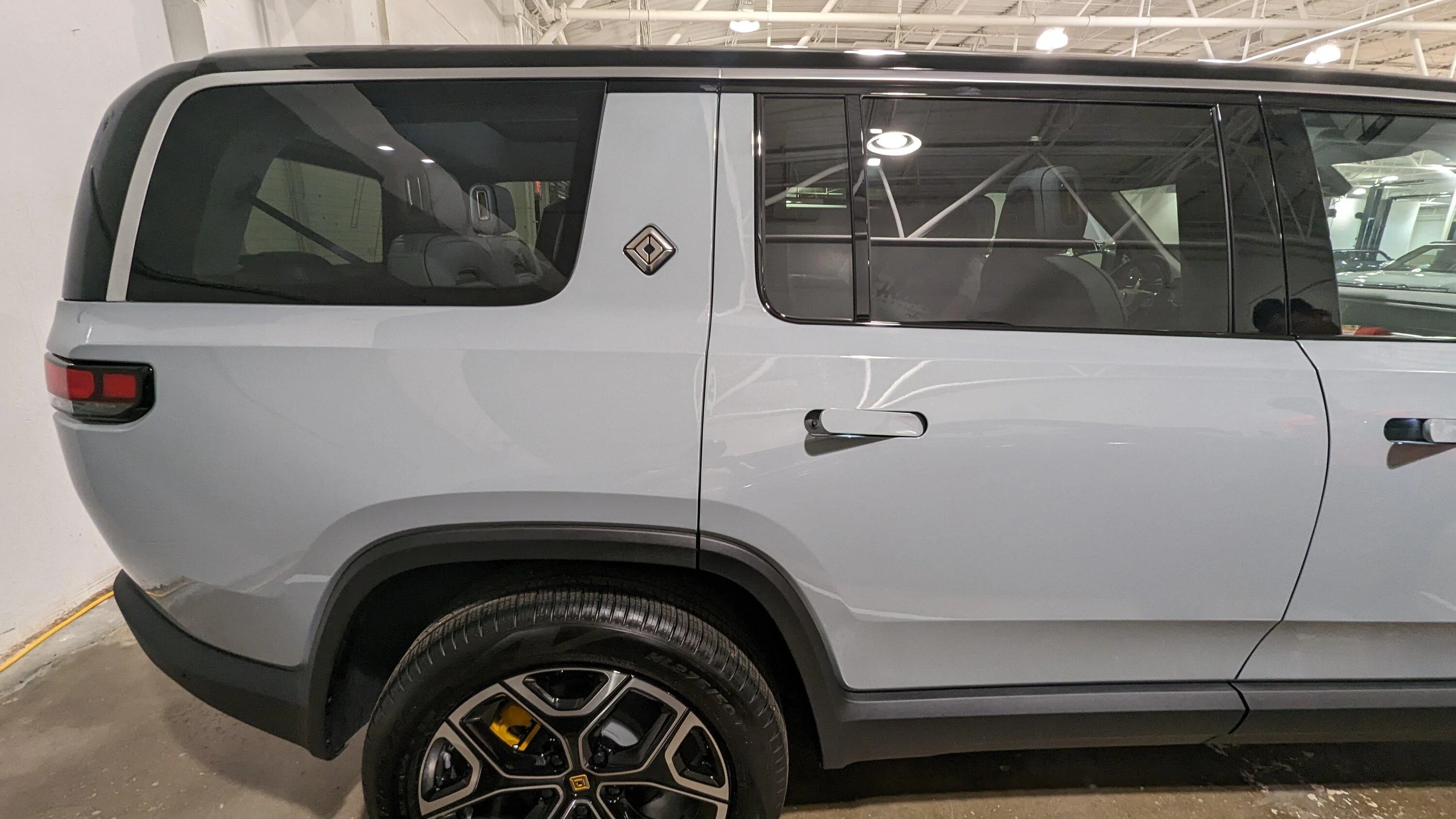 Rivian R1T R1S Rivian executive acknowledges R1S AC noise problem PXL_20230622_203443643.MP
