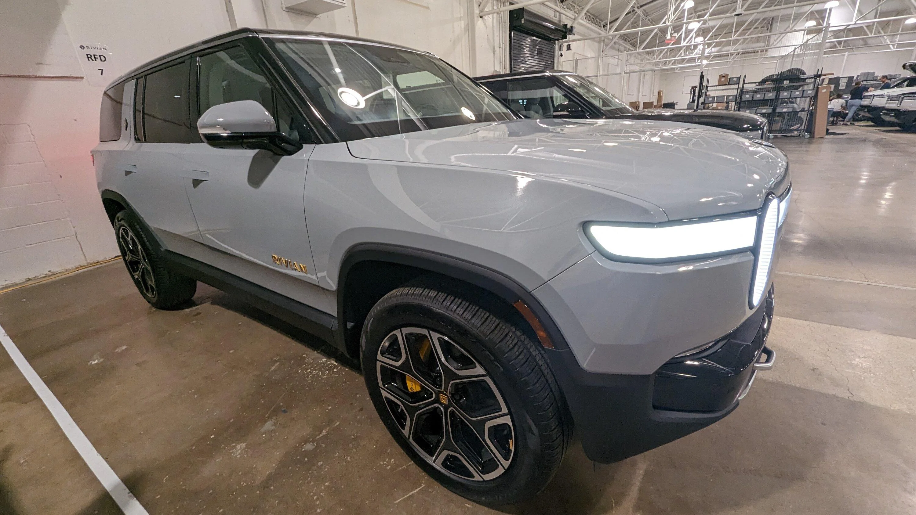 Rivian R1T R1S Rivian executive acknowledges R1S AC noise problem PXL_20230622_203423944.MP
