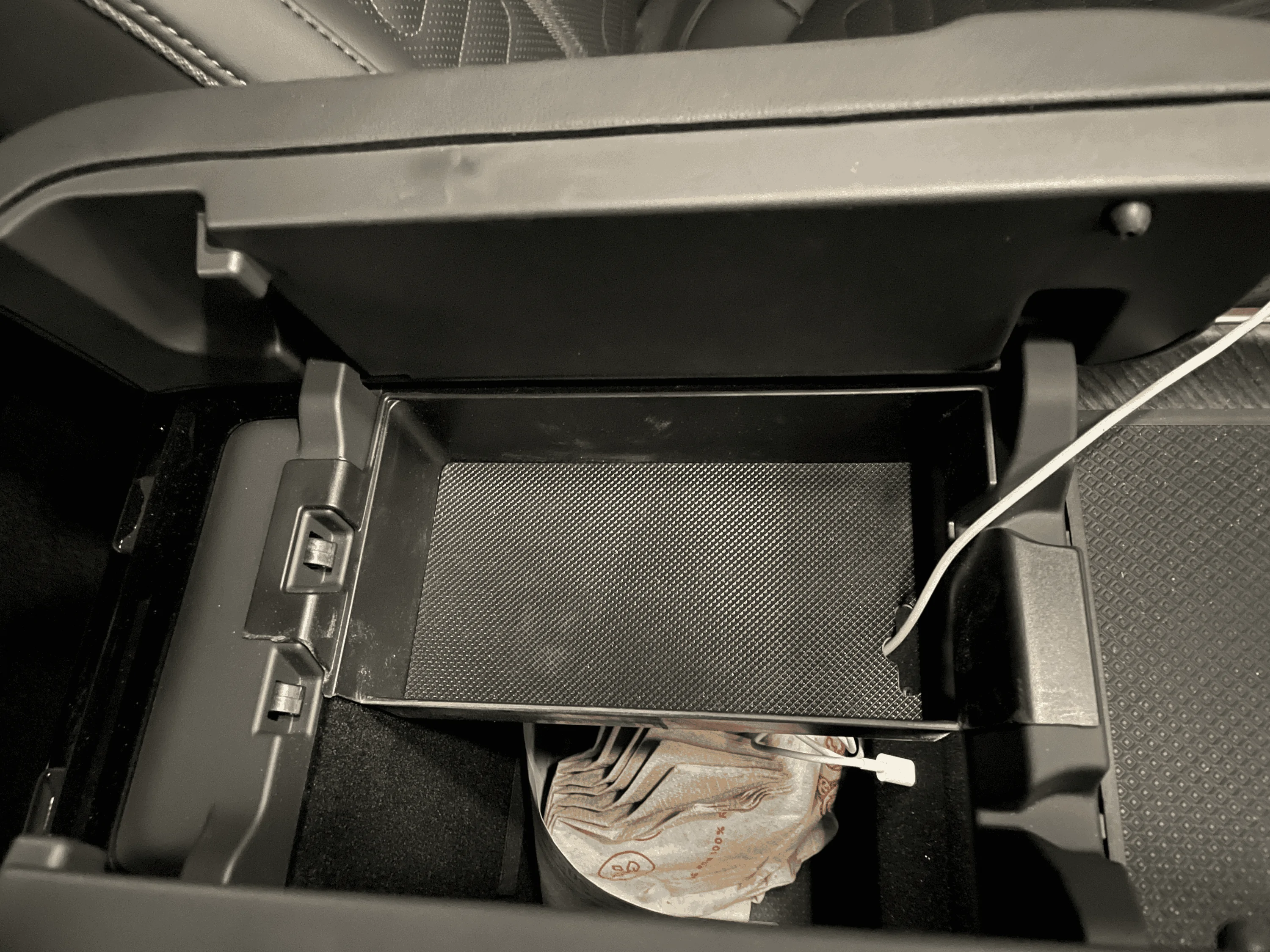 Rivian R1T R1S UPDATED: FINALLY, A CENTER CONSOLE TRAY THAT FITS "PERFECTLY" 1687574914112