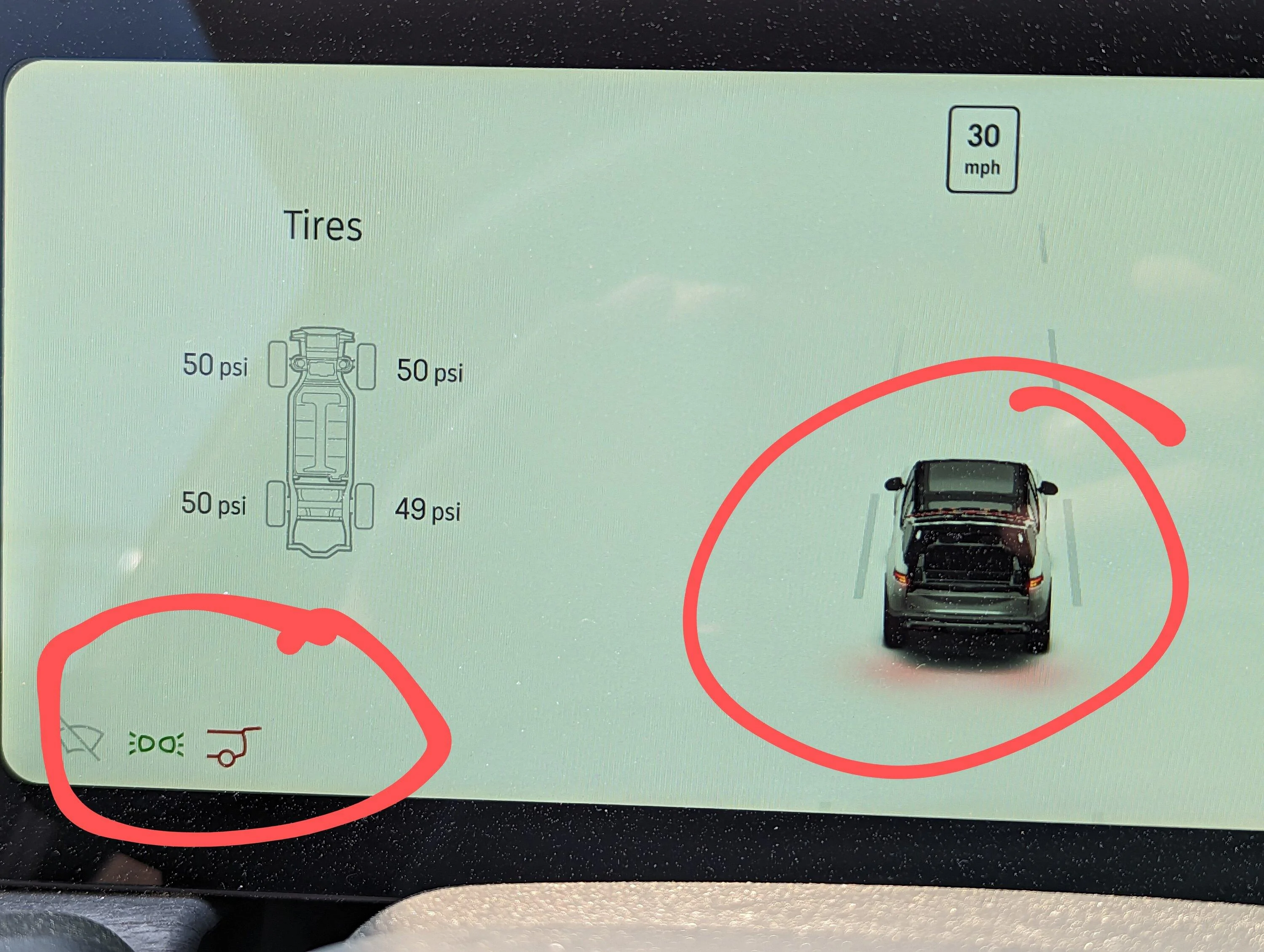 Rivian R1T R1S Safety Issue - R1S needs warning when liftgate is open PXL_20230518_205833975~2