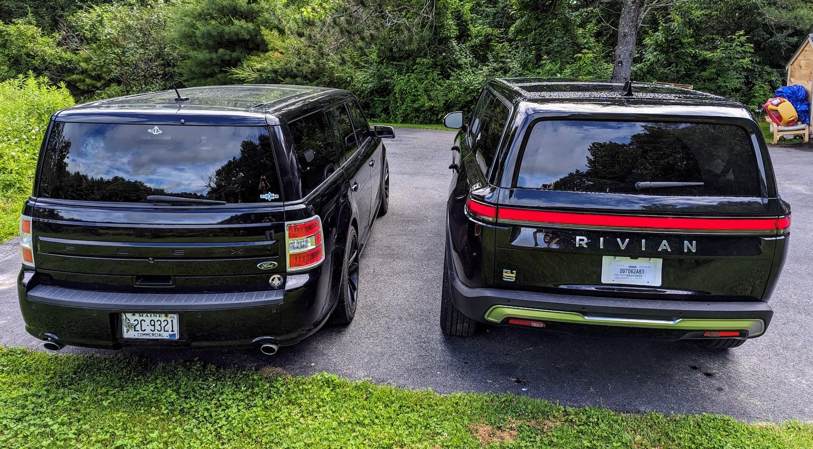 Rivian R1T R1S R1S vs. Ford Flex Photos - Exterior PXL_20230625_133905132