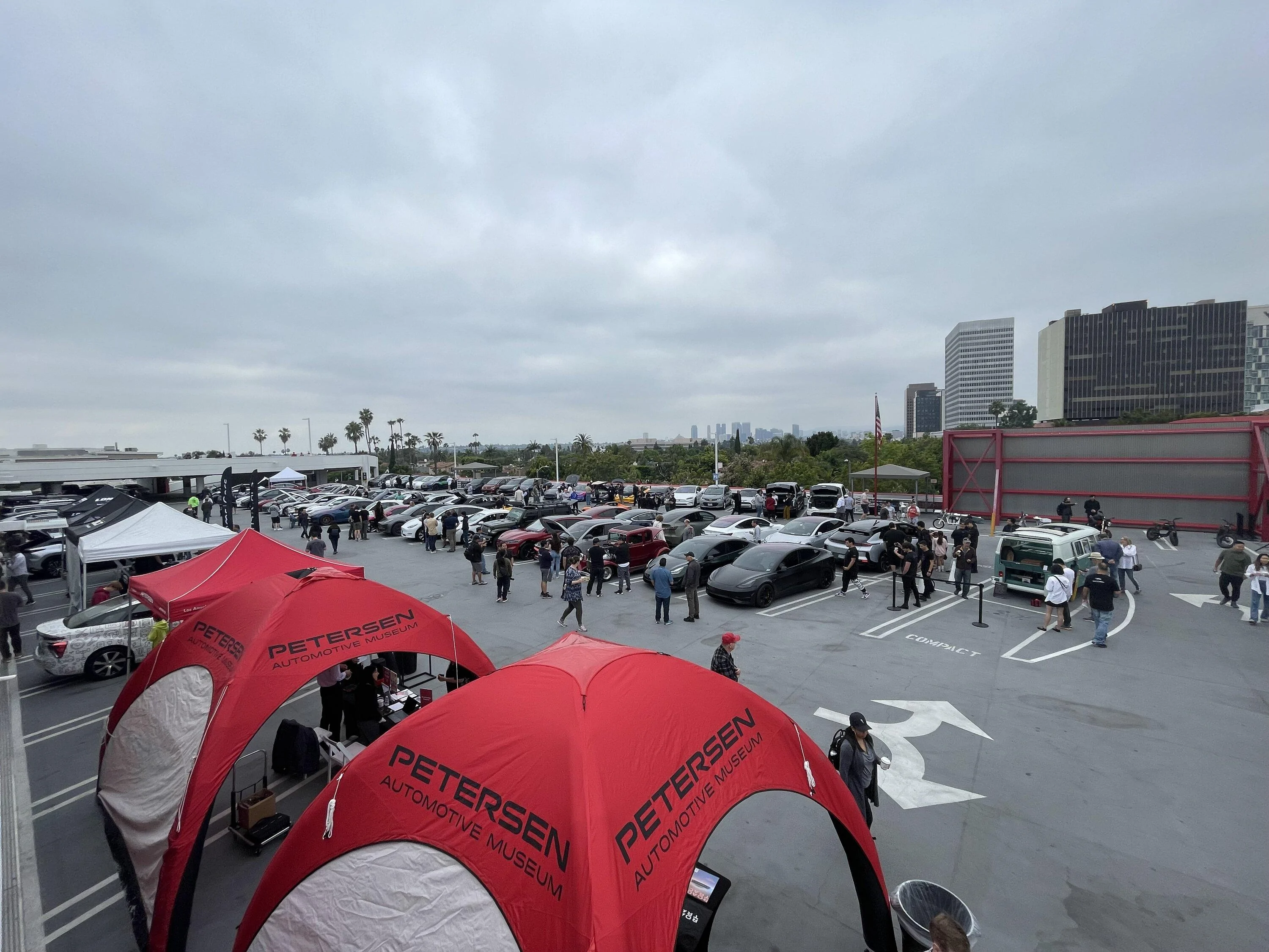 Rivian R1T R1S Video: Petersen Museum's Inaugural All EV Cruise-in Sees Good Rivian Turnout IMG_1174