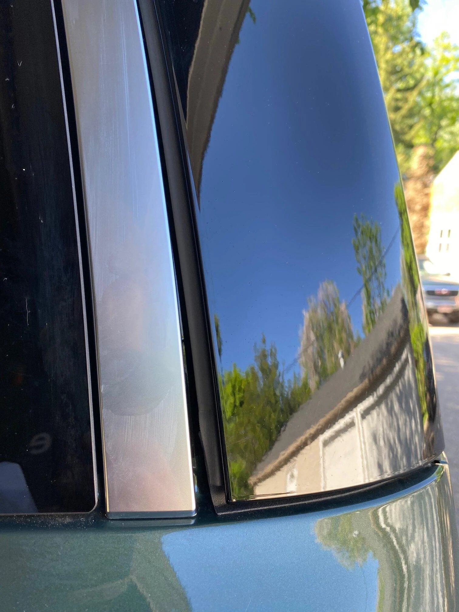 Rivian R1T R1S Latest build quality R1S VIN1306x IMG_5675