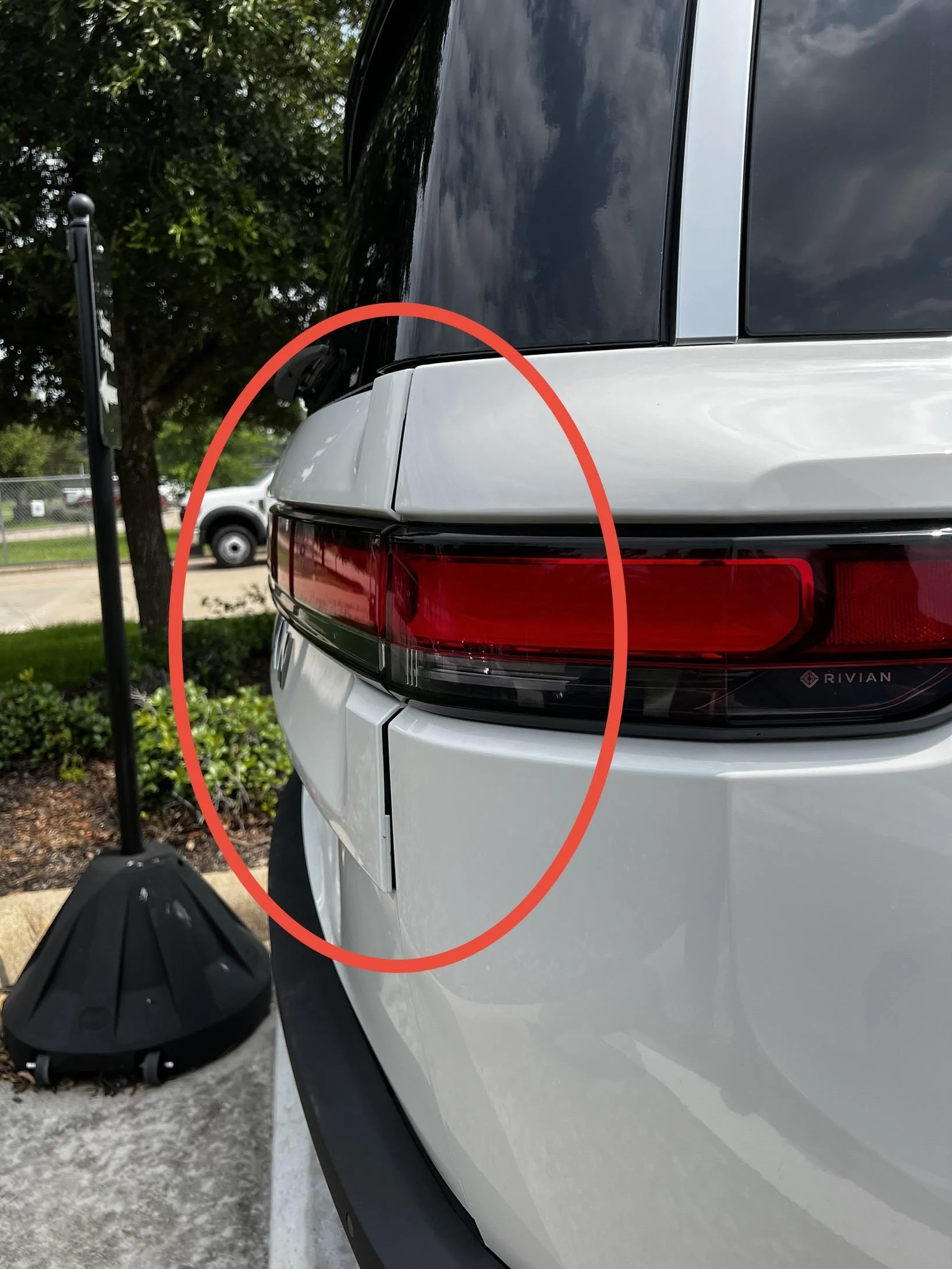 Rivian R1T R1S Latest build quality R1S VIN1306x IMG_7612