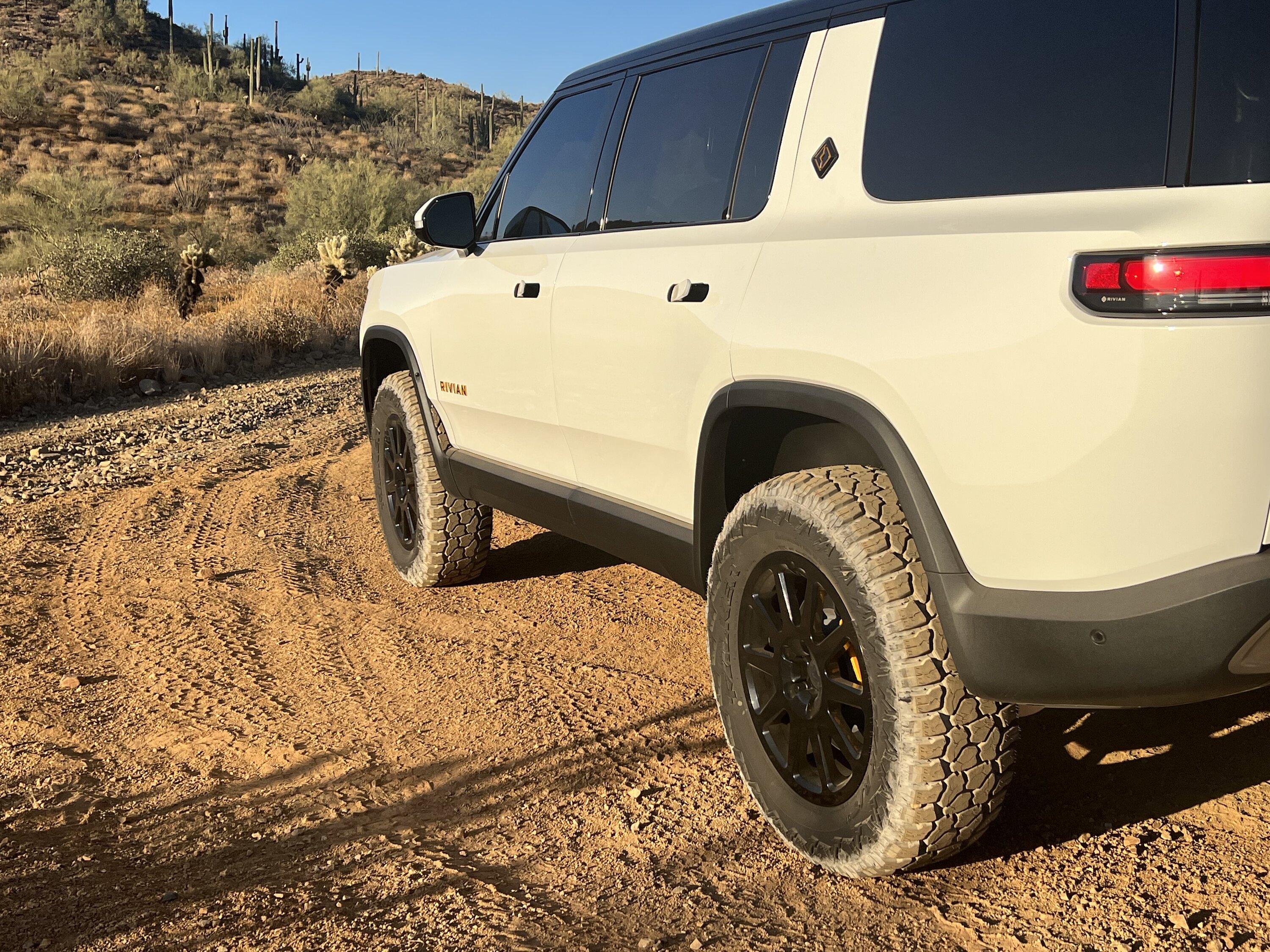 Rivian R1T R1S Thuren wheels + 35" inch Falken Wildpeak R/T tires on Glacier White R1S IMG_8498.JPG
