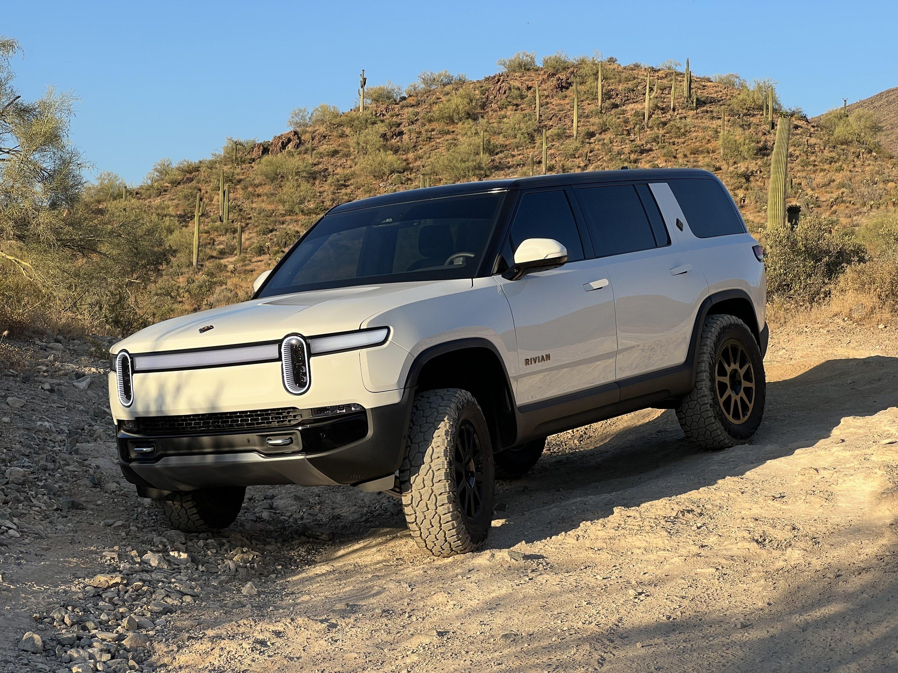 Rivian R1T R1S Thuren wheels + 35" inch Falken Wildpeak R/T tires on Glacier White R1S IMG_8499.JPG