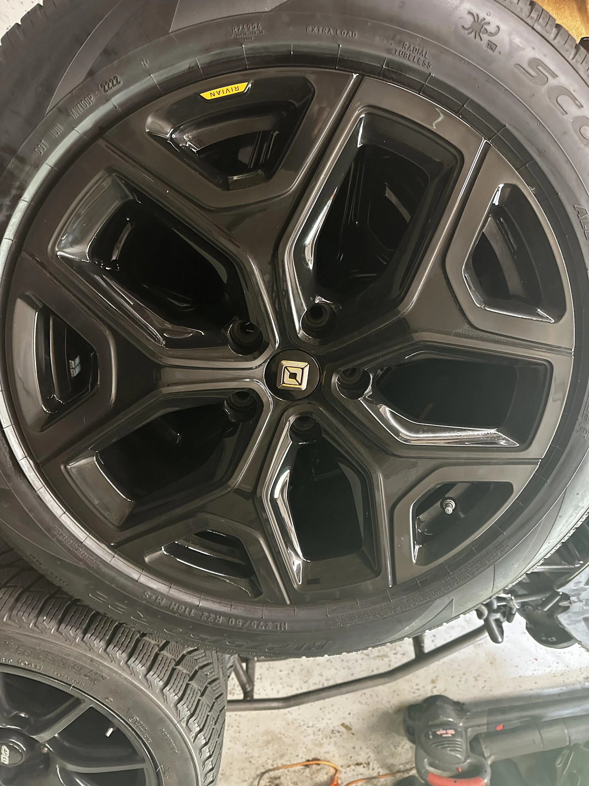 Rivian R1T R1S 4/5 22" Sport Dark Wheels/Tires IMG_4580