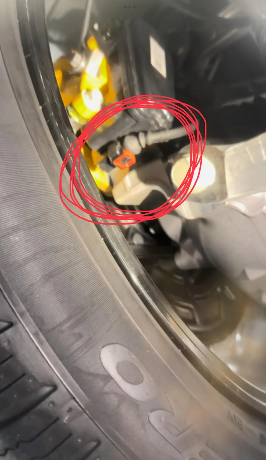 Rivian R1T R1S Painting Calipers + Rear Brake Release IMG_0378