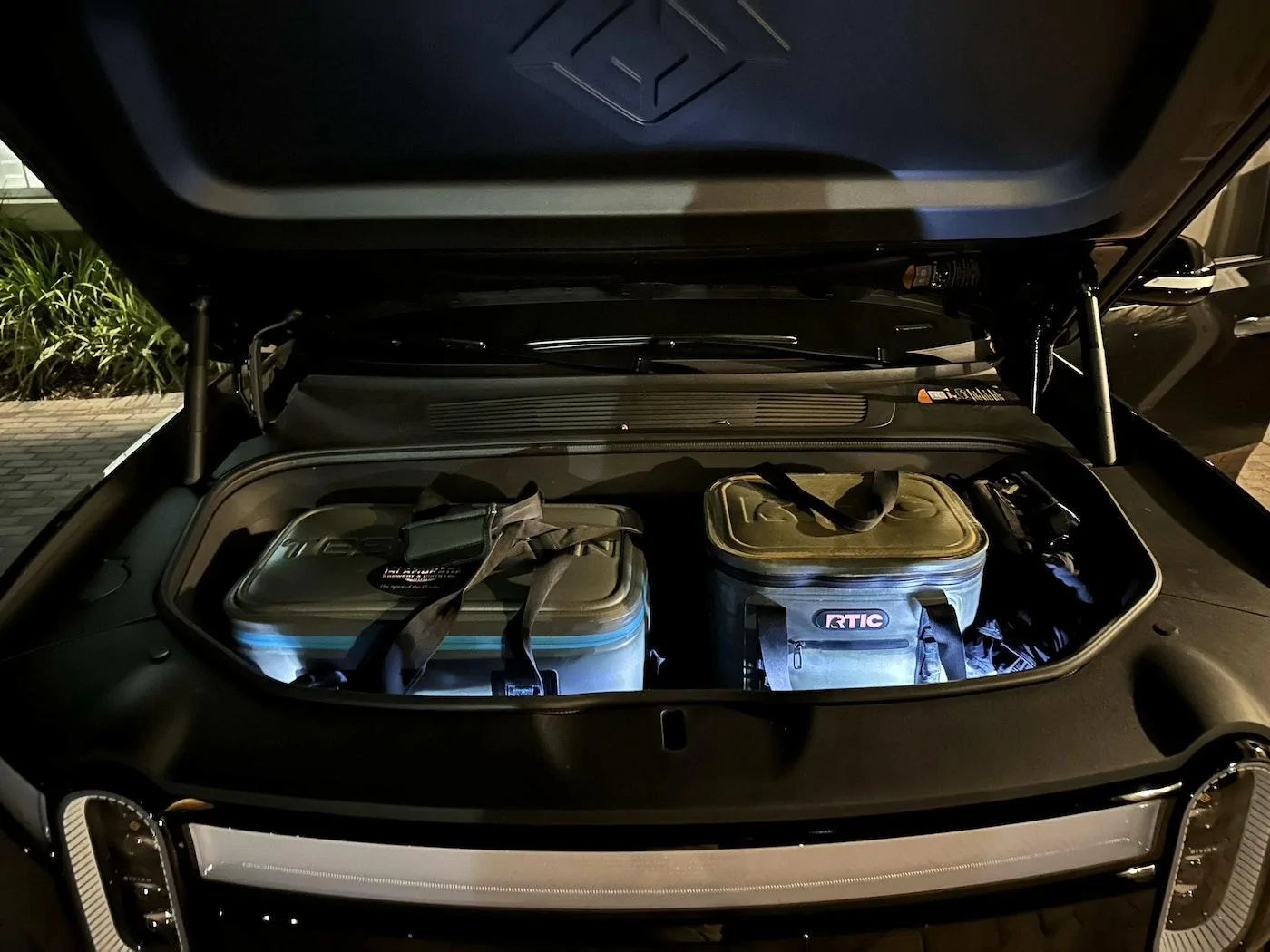 Rivian R1T R1S Rugged Road 45 - the (almost) perfect Frunk Cooler - my review IMG_8372.jpg?ixlib=rails-4.2