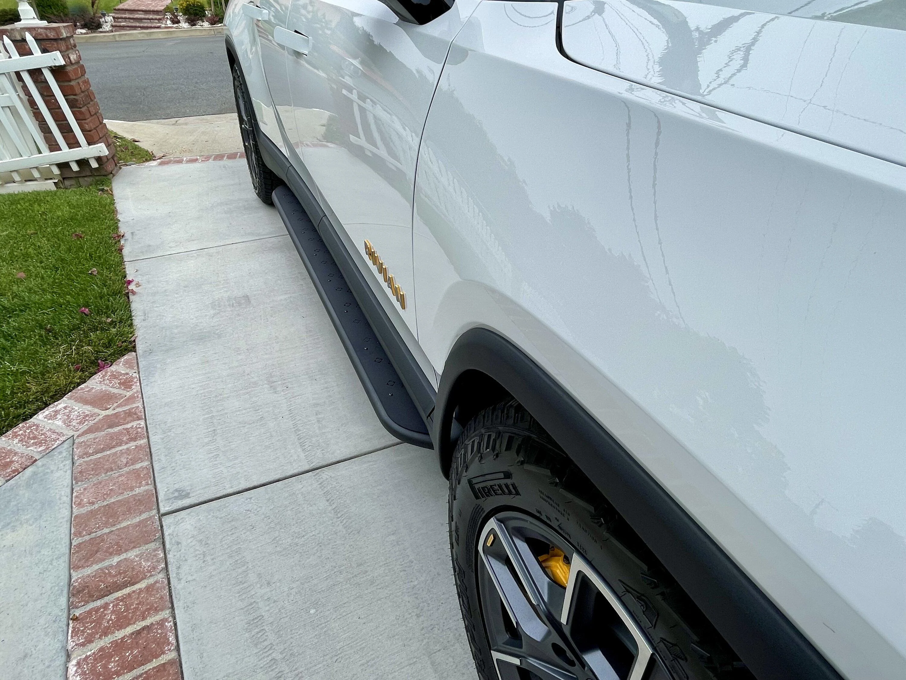 Rivian R1T R1S Introducing RMaxx Running Boards & Rock Sliders for Rivian R1T / R1S from Team 1EV IMG_4328