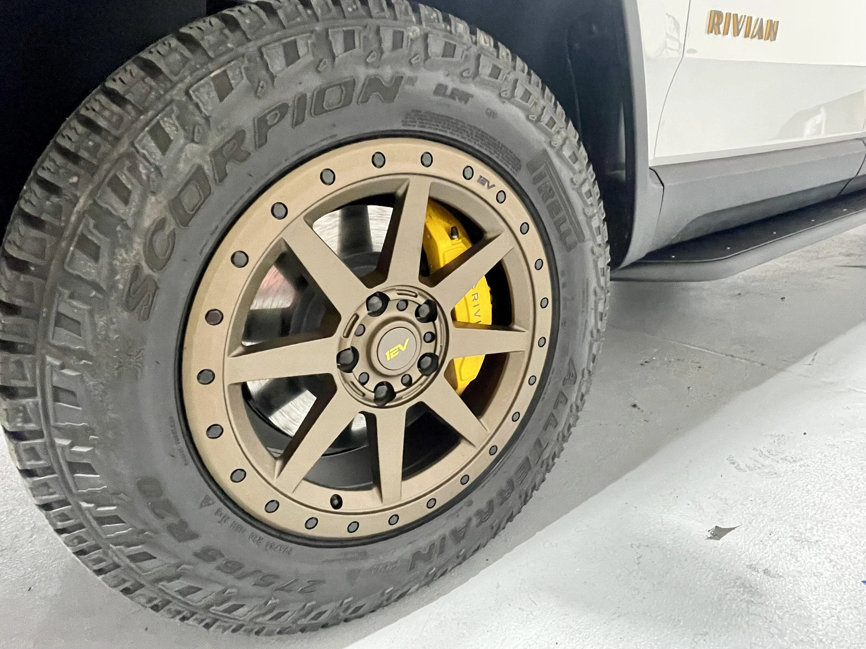 Rivian R1T R1S Introducing RMaxx Running Boards & Rock Sliders for Rivian R1T / R1S from Team 1EV IMG_4303
