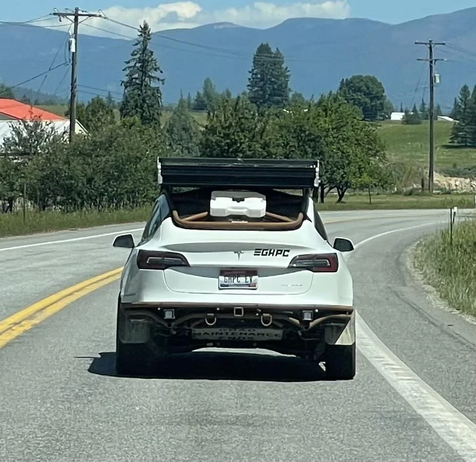 Rivian R1T R1S Off-Road Tesla IMG_2893