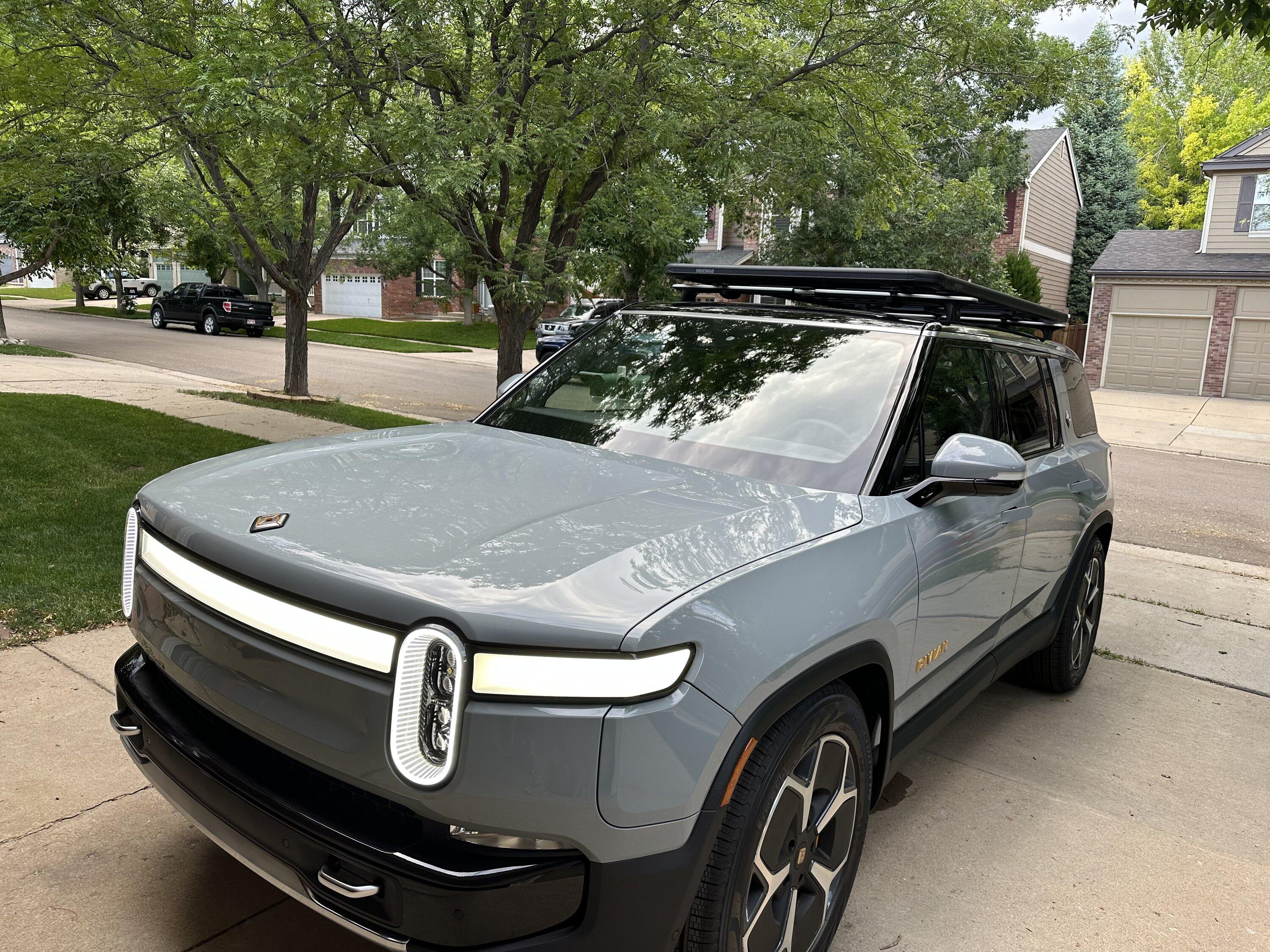Rivian R1T R1S R1S Platform/Flat Top Roof Rack Recommendations CCB5663C-C8D5-4F37-8D5D-84978789FAED