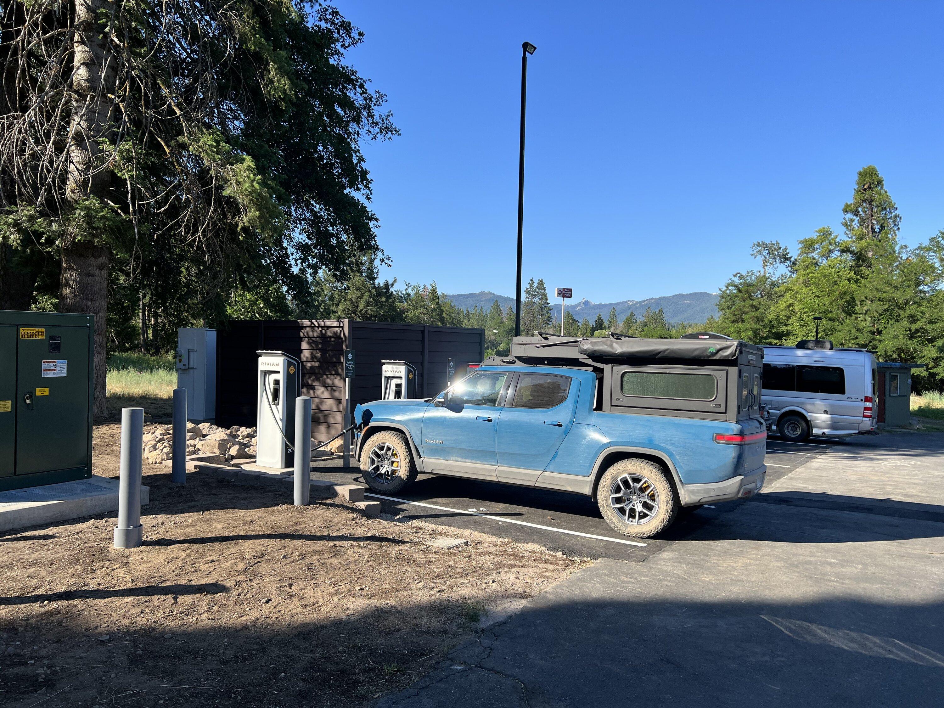 Rivian R1T R1S RAN Rivian Charging Stations Locations Map via Google Maps 40B7DFC5-C7D5-4EE5-A3F9-A5CCB20D31D7