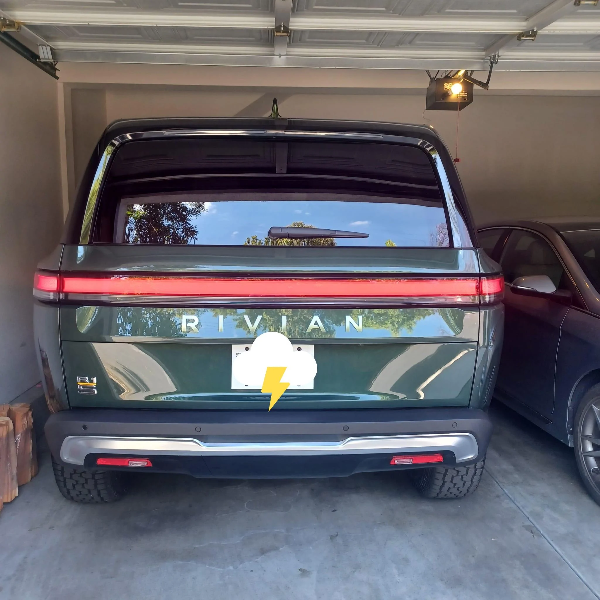 Rivian R1T R1S Another R1S HAPPY Delivery. IMG-20230624-WA0006
