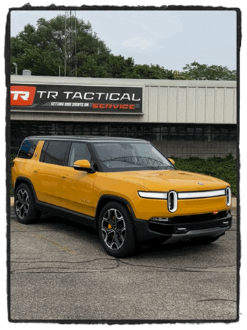 Rivian R1T R1S ? COMPASS YELLOW R1S  Photos 491E06B7-08B7-4853-9036-BA49AADD3A5E