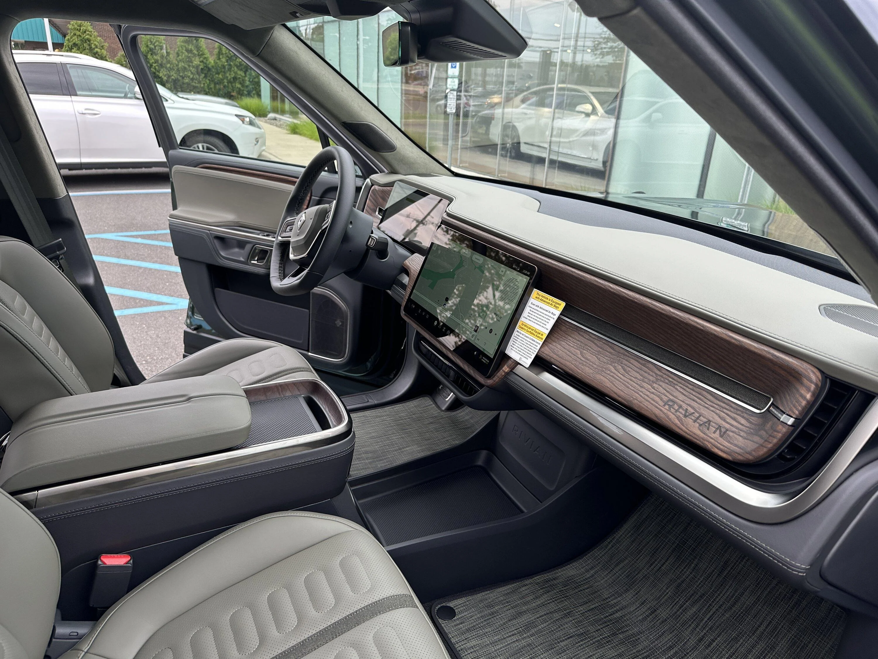 Rivian R1T R1S Tesla to R1S…Impressed so far IMG_4277