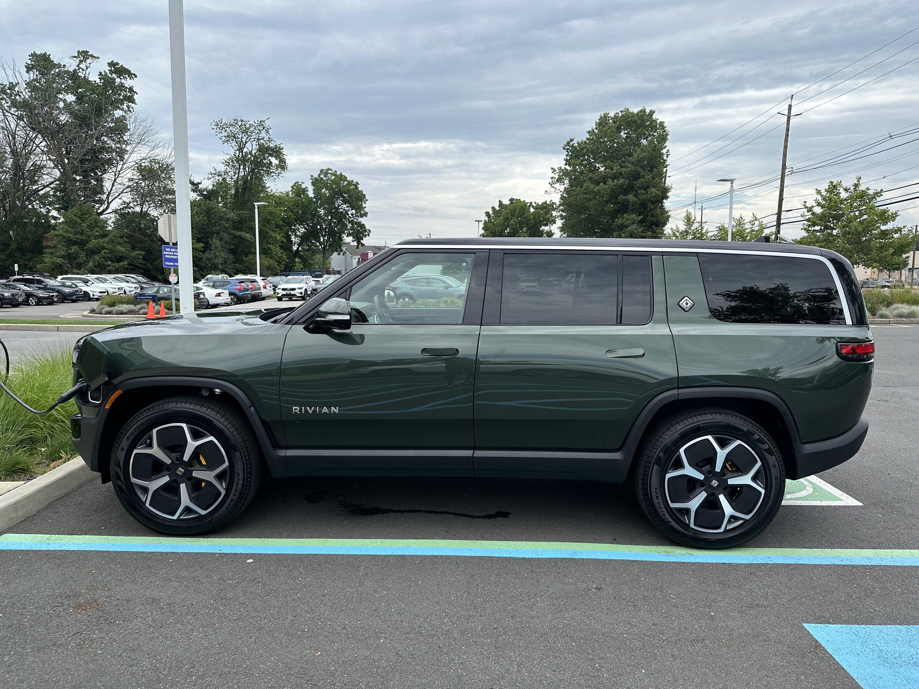 Rivian R1T R1S Tesla to R1S…Impressed so far IMG_4284