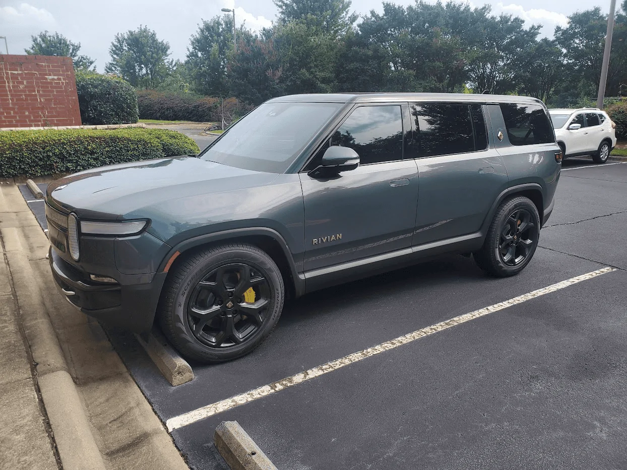 Rivian R1T R1S El CAP GRANITE Rivian Photos 1688642325164