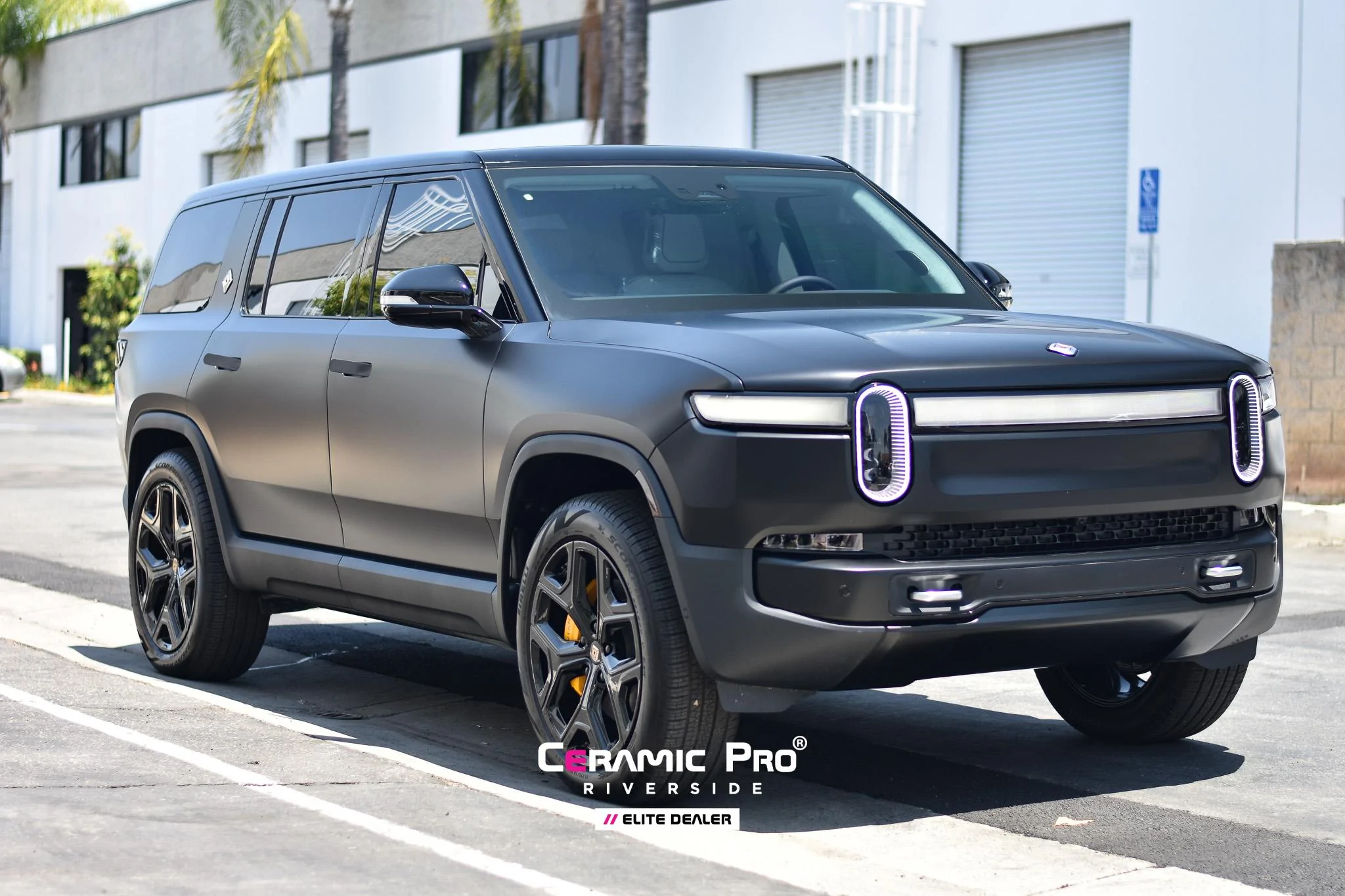 Rivian R1T R1S R1S(tealth) - KAVACA PPF Matte Wrap on Black R1S rivian-paint-protection-ceramic-ppf-1