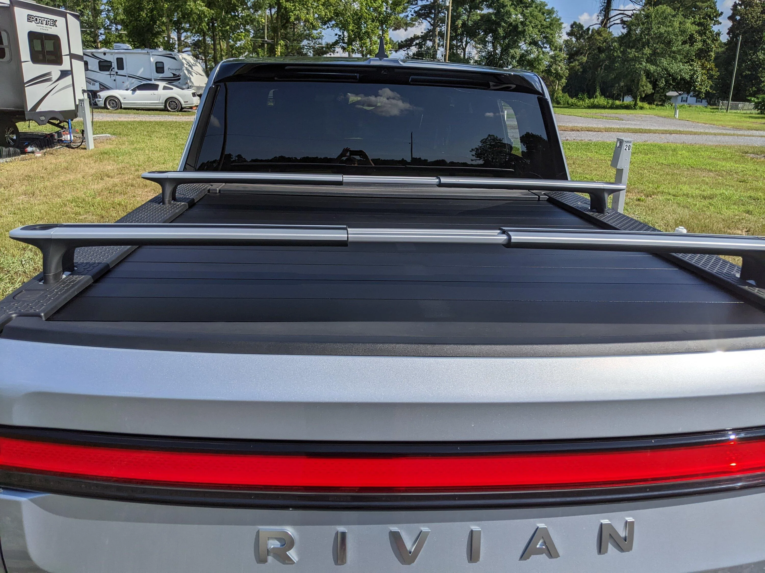 Rivian R1T R1S DIY temporary tonneau / bed cover? PXL_20230710_212624071